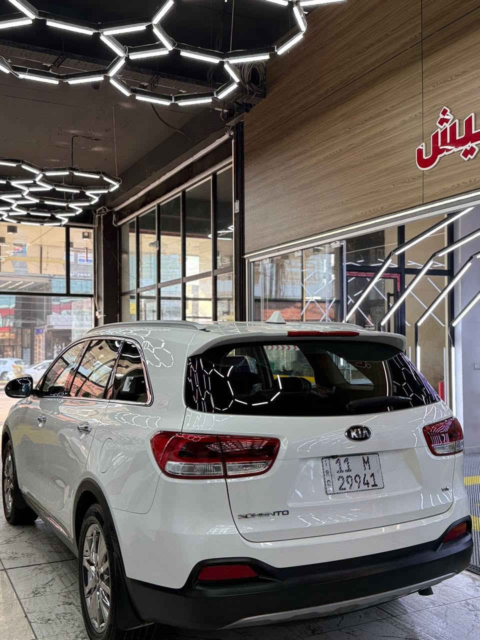 كيا سورنتو خليجي 
رقم بغداد الماني بسمي 
موديل ٢٠١٨ شكل ال٢٠ 
لون ابيض 
٦ سلندر ٧ راكب 
فوووووول مواصفات بدون فتحة 
بصمتين: تشغيل وتقفيل 
بردات خلفية اصلية 
كشنات جلد اصلي لونين 
كشنا كهرباء 
شاشة كبيرة اندرويد 
كامرة دوارة اصلية 
حساس امامي وخلفي 
مري شفط مع القفل 
جي : بي: اس: خرائط طرق 
اريل ابيض طيارة 
كيجات السرعة زئبقية 
شاشة الدشبول الكترونية 
تحكم استيرن فول 
حاكية : ابلوتوث: اوكس 
نظام ايكو درايف 
اضواء ترحيب بليدات 
تبريد ابيانو لمس 
تبريد ٣ قطع ثلج 
مانع انزلاق وانحدار 
شاشة اعطال بلدشبول 
لد امامي وخلفي 
اشاير بلمري 
يدات نيكل اصلي 
ويل اكروم ١٩
ماشية ١٢٤ وقابل لزياده اصلي ادك جرس 
كير ومكينة وصدر وحدادية وتبريد خير من اللة 
بيه بارد بل حاملغ لامامي جهن السايق بارد ع كد شبر 
وبيه بارد بل تكمه جهت صدر اقل شبر 
الرقم الدولي الجديد / سنوية جديدة / هزة جديدة 
البصمة الثانية ممستخدمة // كتلوكات الشركة موجودات 
السعر ٢٢٤$بي مجال حك جيه
***********
