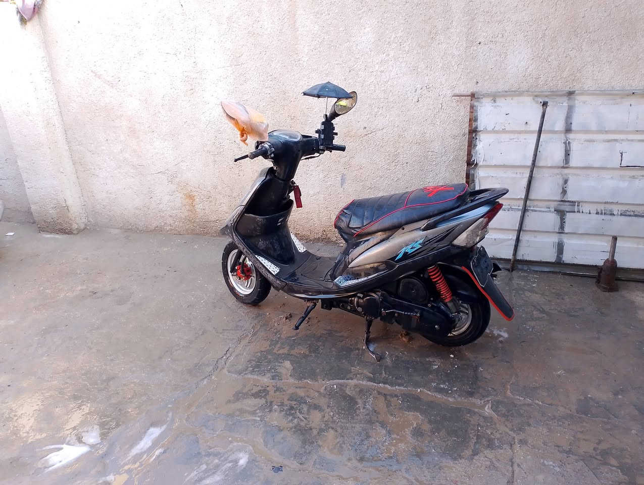 سلام عليكم دراجه ماكس عدله كله بلادي كابريتل ويا نجمه دراجه لا نضوح لا تبخير مكفوله كهربائيات كله شغال كيج سرعه كيج بانزين دراجه شلعه تاكل اكل ومعدل دراجه طيران قبق فلاوين فسفوري سعر 700وبيه مجال  مكاني المعامل الباويه رقمي ***********وبيك خير وتدلل
