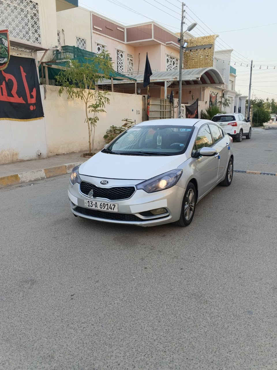 سياره كيا سيراتو مديل 2016 وارد خليجي سياره مبدل بيه جاملغ امامي وبنيد وباب وبيه رشات صبغ مكفوله من الكص والعيب الشرعي مكينه وكير مكفولات تبريد ثلج حداديه 100% ماشيه 260KM شاشه تاب اشاير امريا سنتر لوك تحكم استيرن جهتين ويل كب كروم سياره جاهزه اي نقص مابيه سعره 85 مكانه ذي قار المركز 
***********
