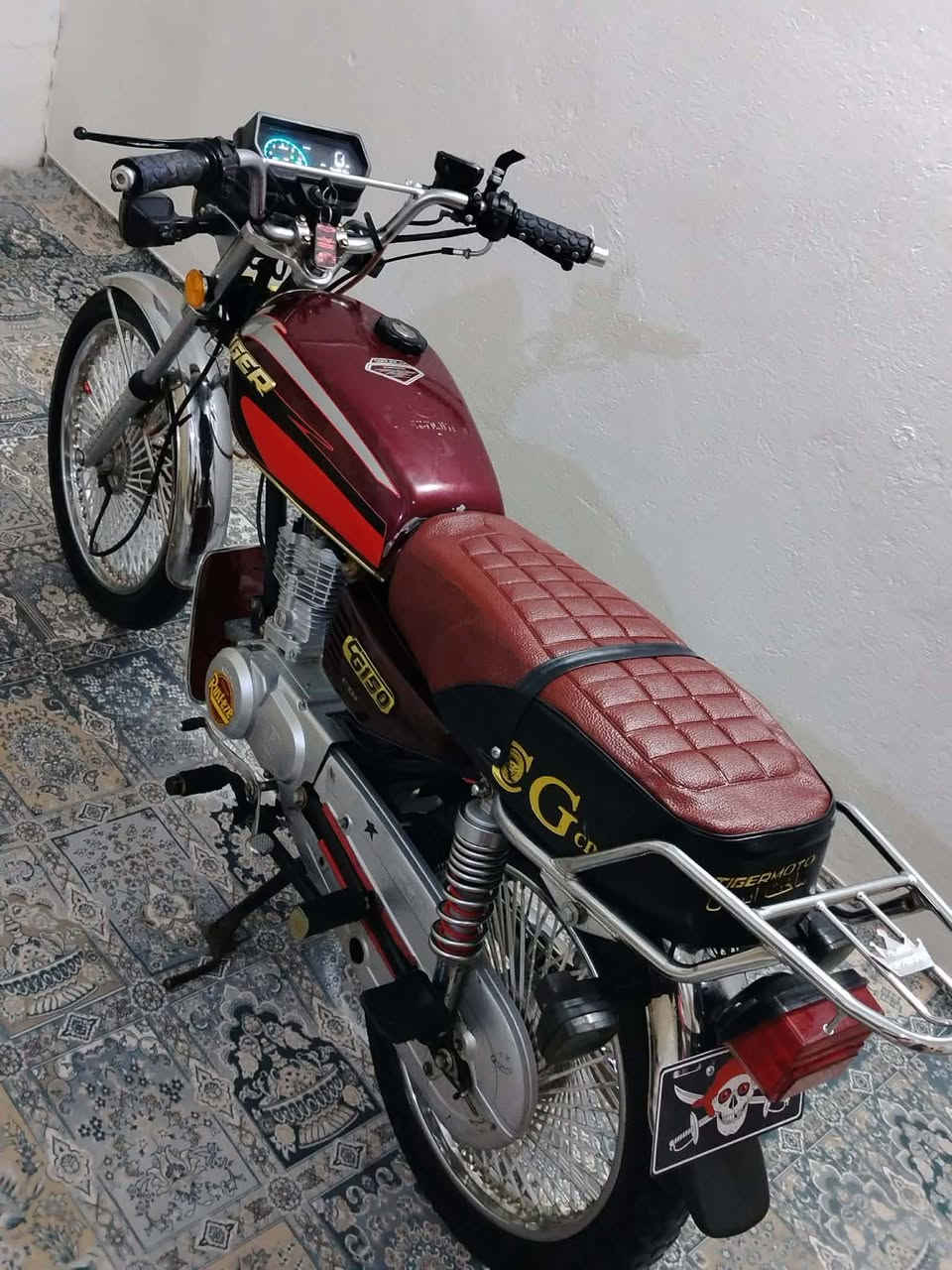 سلام عليكم دراجة تايكر البيع موديل 24 جديده اي نواقص ما بها دراجه كامله حلوه نظيفه كهربائيات كامله محركه ما مفتوح دراجه خير من الله اوراق كامله مكان ديالى بعقوبه السعر خاص هذا رقمي *********** اتصل وتدلل
