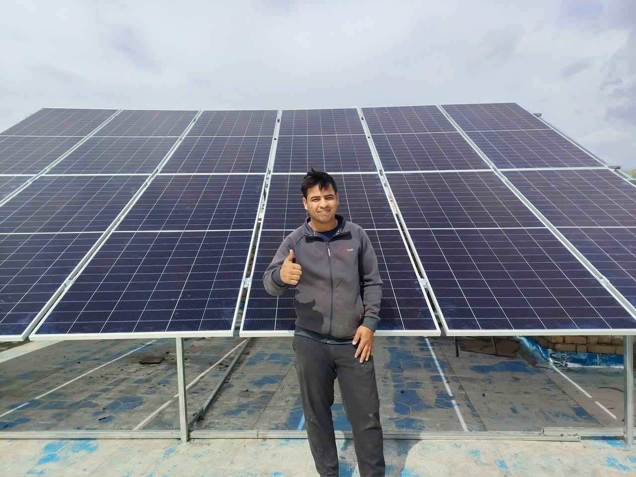 منزل آخر يودع الانقطاع المستمر للتيار الكهربائي
حيث تم تجهيز المنزل بمنظومة طاقه شمسية 20A 
ليلي نهاري 4 ساعه ليلا 
بالاعتماد على
1-انفيرتر من ماركه 6kw Deye ip 65 ضمان 5 سنه
2-بطاريه ماركه 10kw svolt ضمان 5سنه 
3- ألواح ماركه لونجي 615w ضمان 15 سنه 

للحجز و الاستفسار التواصل واتساب
قسم الصيانه/***********
قسم المبيعات /***********
