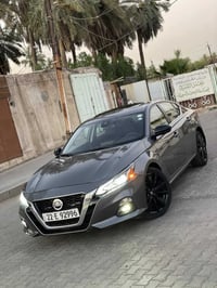 نيسان التيما 2022 (  SR Midnight AWD)  الضرر تبديل دعاميه اماميه وشبر ...
