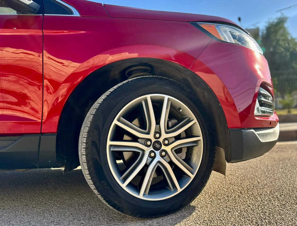 السلام عليكم..
فورد أيدج 2024
تيتانيوم فوول بدون فتحه
رقم اربيل
ماشيه 18
داخل لونين
محرك 2.0 تيربو
2 بصمه تشغيل وابواب
رادار امامي
رادار وجانبي
 رادارخلفي.
كاميرا امامي وخلفي
تحديد مسار
قيادة ذاتية
وضعيات قيادة اعتيادي وسبورت
كشنات كهرباء تدفئه وتبريد
تدفئه استيرن
شاشه كبيره تيسلا..
 صندوق كهرباء  شفط ع بصمه
اوتو بارك
اوتو استوب
حادثه قبق جنطه فقط..
ايرباكات سليمه كلها..
وبعد بيها هواي مواصفات
***********
