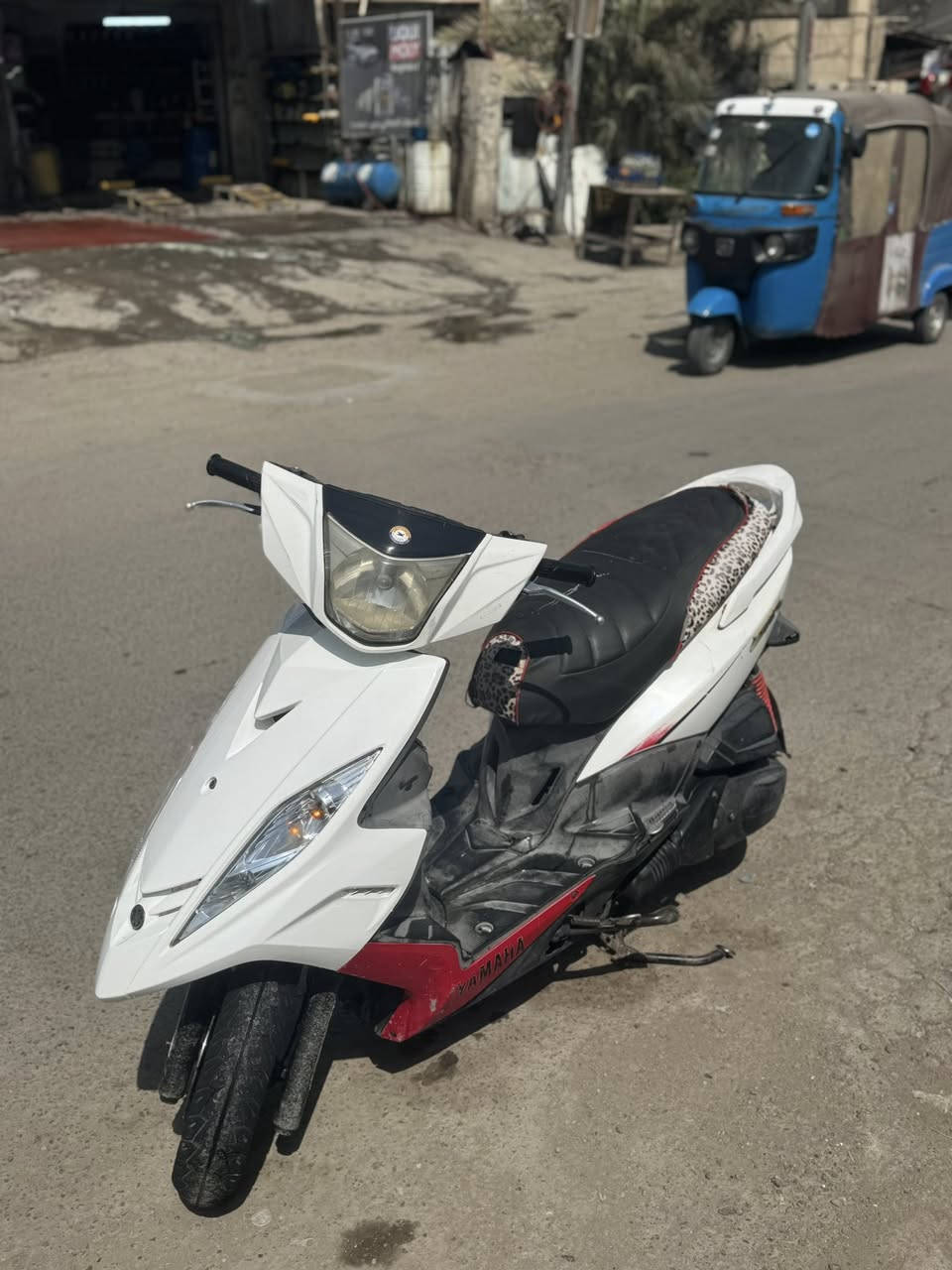 سلام عليكم دراجه جيتي ار
دراجه مثل ماشوف بل صوره دراجه خير من الله شلعه معدل دراجه ختم واحد من طول ال طول دراجه نضيفه 
السعر اتصال او تساب 
 
***********
وال مو شراي لا تعبني يرحم اهلك
