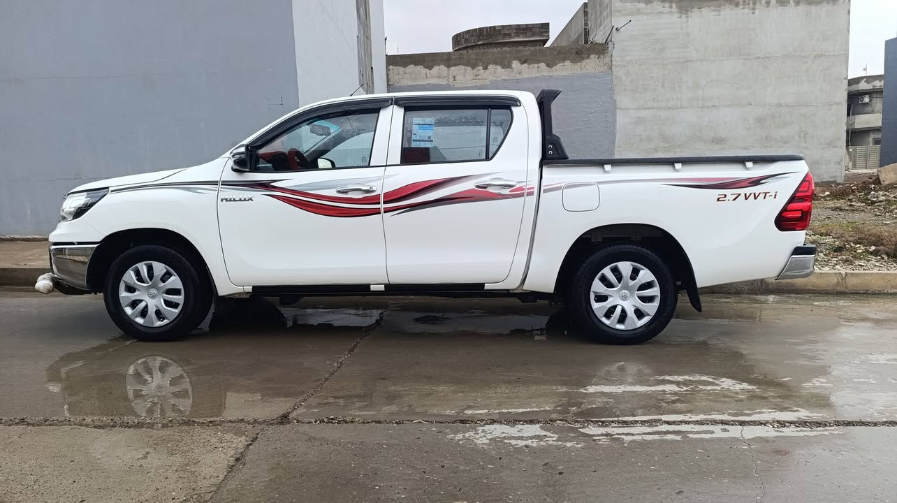 السلام عليكم
للبيع 
 تويوتا هايلوكس مرزي 
الموديل 2020 ناصي 
اللون ابيض 
رقم اربيل جديد مميز 
سنويه ب اسمي جديدة 2031
هزة جديده هزتها 100 بالمئة وصل الهزة موجود 
السياره وضع شركة كفالة عامة من الدعاميه للدعاميه 
محرك مامفتوح شرط 
كير شرط 
تدفئة تبريد شرط شركة 
بدون ضرر 
بدون قطرة صبغ او معجون 
بيها بارد قليل كد شبر ب الباب 
كما مذكور كل التفاصيل في الفيديو 
كل شي ذاكرلك بالفيديو 
ماشية 116
شاشه 
كاميرة 
6 سماعات 
السياره جاهزة 
شرط التحويل
السياره نضيفه وجاهزه 
السعر 230 وبيها مجال 
للاستفسار اكثر 
***********
***********
