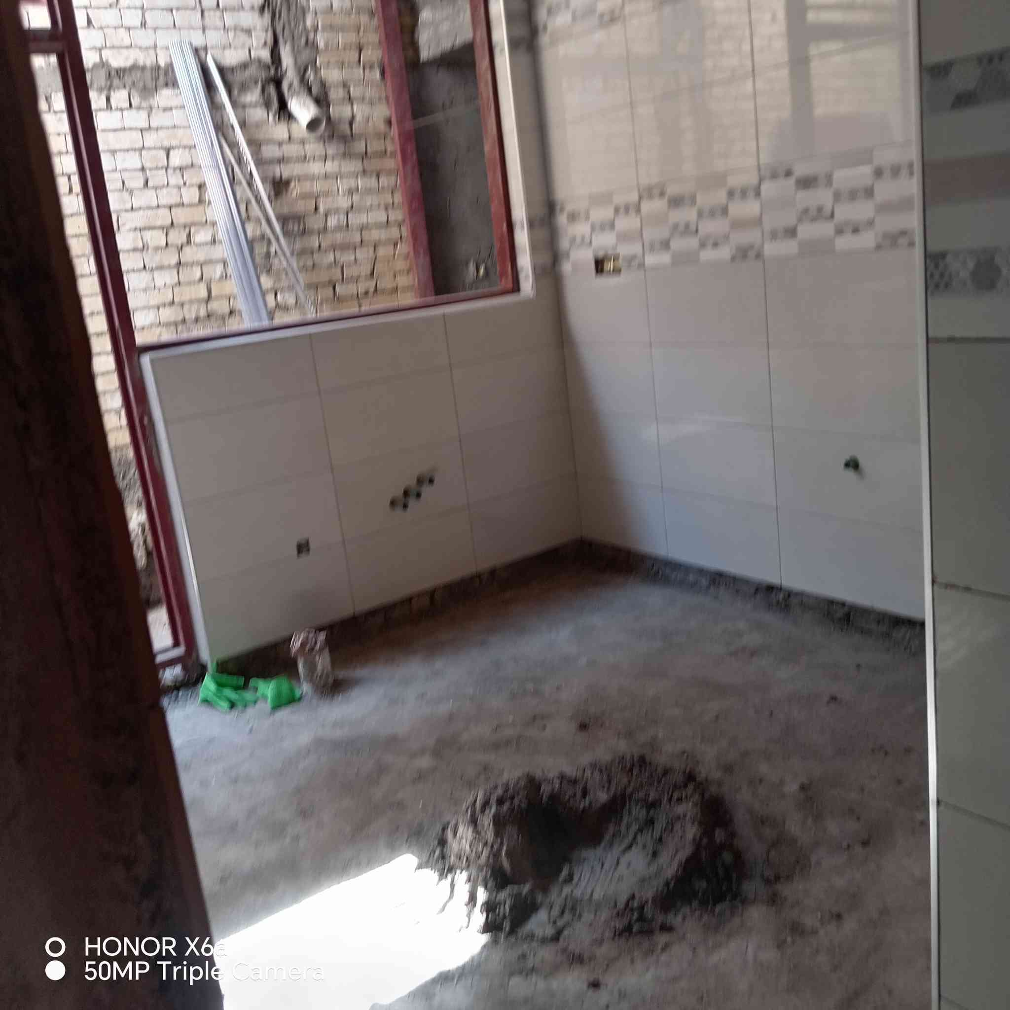 خلفه سيراميك ارضيات و جدران شغل نظيف ودرجه اولى من بغداد اسعار مناسبه
***********
