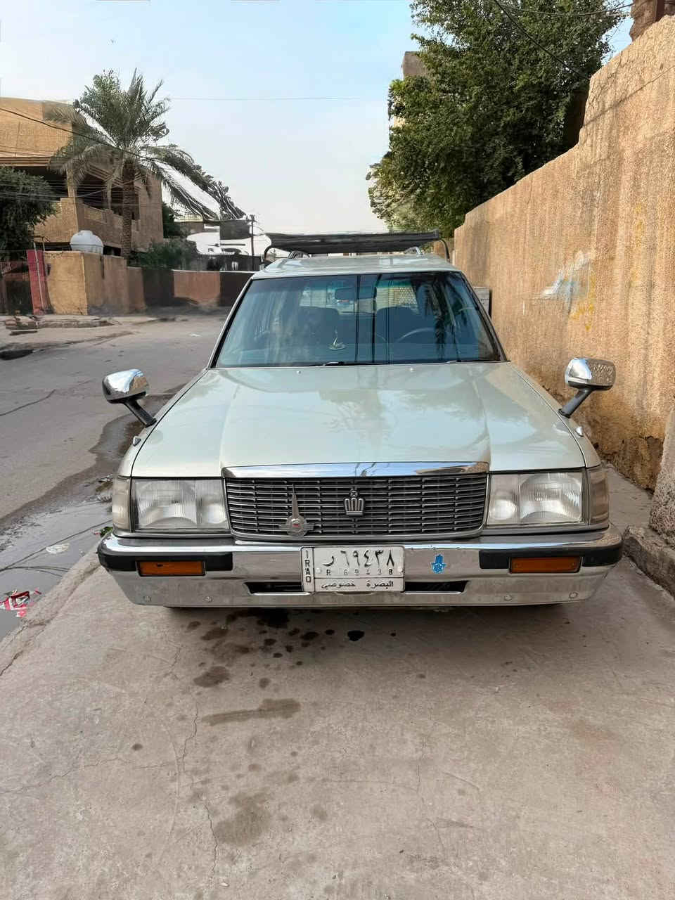 كراون ستيشن للبيع مديل 2000 سيارة كاملة كير ومحرك بطة  تعمير وصبغ كامل حدادية جديدة تخم تاير جديد سعر 60 وبيهة مجال مال مستعجل سيارة نضيفة شغل وطلع سنوية بسمي تحويل ثاني يوم رقم ***********☎️
