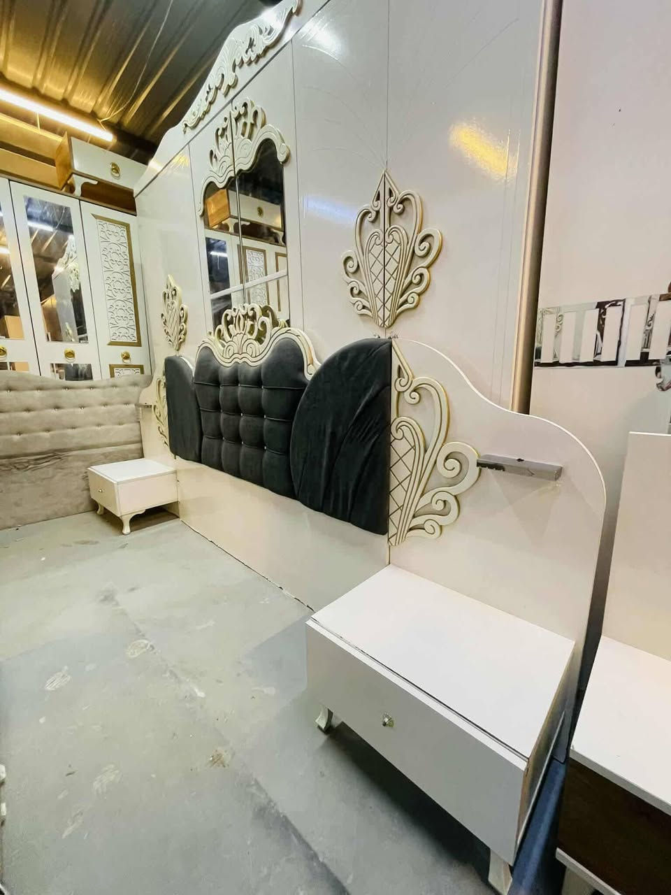 غرفه تركي عنوان بغداد نضافه 100/80توصيل مجاني داخل بغداد.. ومحافضات بكروا  ال شراي يتفضل وتساب ***********😍😍
