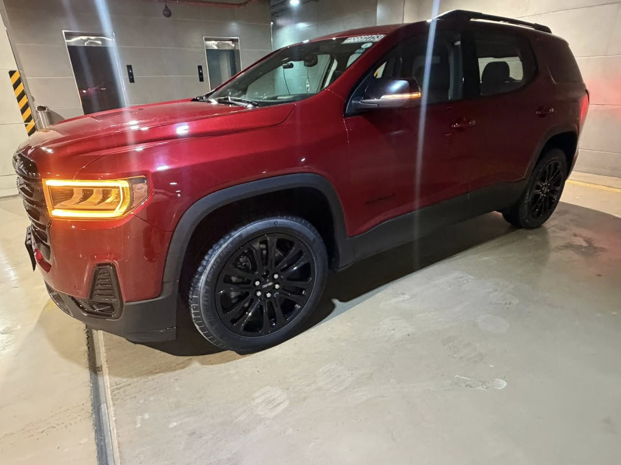 جي ام سي اكاديا 2023 SLT
(جميع الايرباكات سليمه) 

ترقيم اربيل جديد  

فول مواصفات عدا الفتحة  

 (شواصي ولغود مكفوله وجميع الايرباكات سليمه  )  بيها قبع جنطه فقط  

المواصفات :

‎٧ راكب - ٣ قطع تبريد - 

- كشنات جلد - تشغيل عن بعد.    كشنات خزن ميموري 

- نقاط عمياء - رادارات امامي خلفي جانبي - 

صندوق كهرباء ( ويفتح بالرجل ايضا ) - سستم صوت (bose) - داتا شو - تدفئة كشنات - كشنات كهرباء تبريد كشنات

‎تحديد مسار - حساسات امامي وخلفي - اوتو ستوب - توقف ذاتي عند الاقتراب من السيارات - قفل تلقائي - مراية تعتيم ذاتي + اشاير  - سايد بريك بصمة - فول تحكمات ستيرن - اضاءة العالي اوتو - منظومة زنون بلادي -اربع وضعيات قياده    

‎وبعد بيها هواااي مواصفات

محرك ٢٠٠٠ توربو (اقتصادي وسريع)

ماشية 20 الف  

‏‎السيارة جديدة بمعنى الكلمة وبالواقع بعد احلى وجاهزة 

بدون اي نقص وكل التفاصيل مذكورة بالكامل 

مكاني بغداد

اي استفسار هذا رقمي 

***********  بي واتس اب
