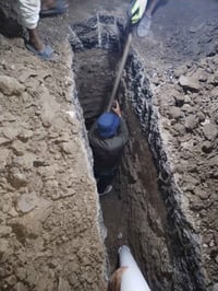 ربط ماء ومجاري وتصليح الكسورات لجميع مناطق بغداد 07813015149