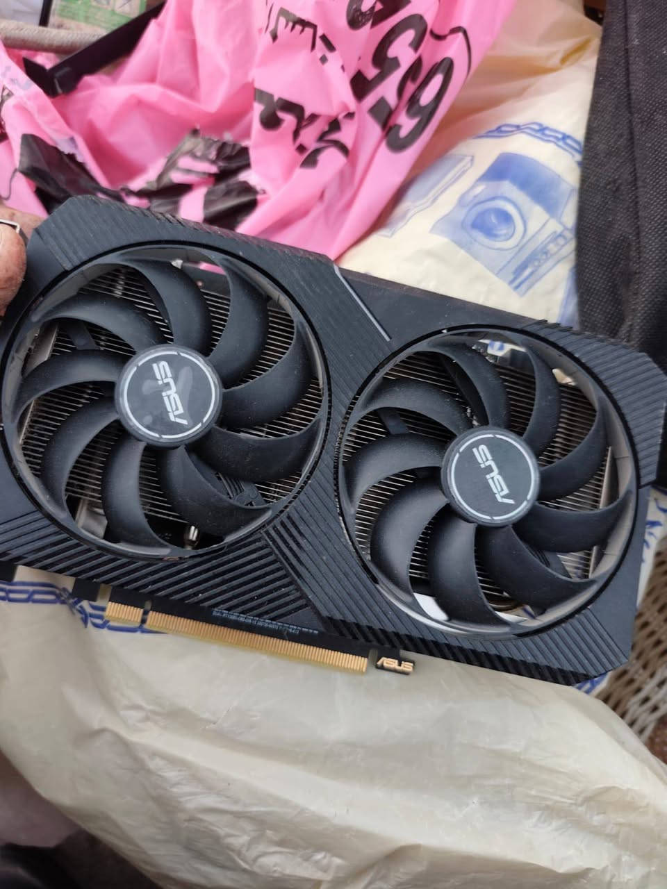 rtx3050  8gb
سعره 150 الف ما مفتوح  وشغال 100٪ بدون كرتون كرتونته ضايعه


**إذا كنت صاحب هذا الإعلان وتريد حذفه لأي سبب، رجاءا أرسل رسالة إلى الدعم الفني**