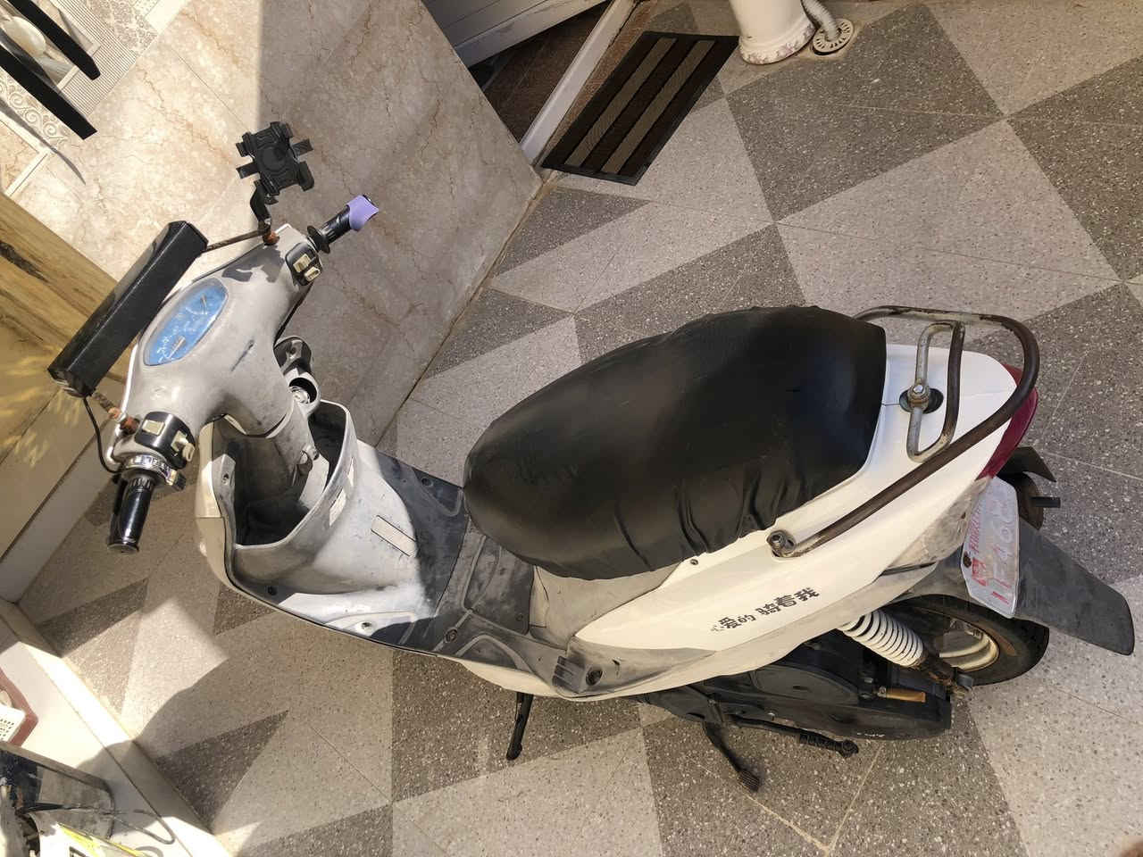 السلام عليكم دراجه ماكس منغوالي  دراجه حلوه ونضيف شوفت عينك. وبعد احله من الصور مكينه 49 مجفته جديد مكينه خرسه خير من الله لا تنقيص لا تبخير  كهربايات كلها شغله سلف هندي جاهزه من كلشي صلانصه اف ام دبلات امامي صارسبوع من شادهن تاير امامي خلفي جديد دراجه مال جني البيع او مراوس بكير سيفان


**إذا كنت صاحب هذا الإعلان وتريد حذفه لأي سبب، رجاءا أرسل رسالة إلى الدعم الفني**