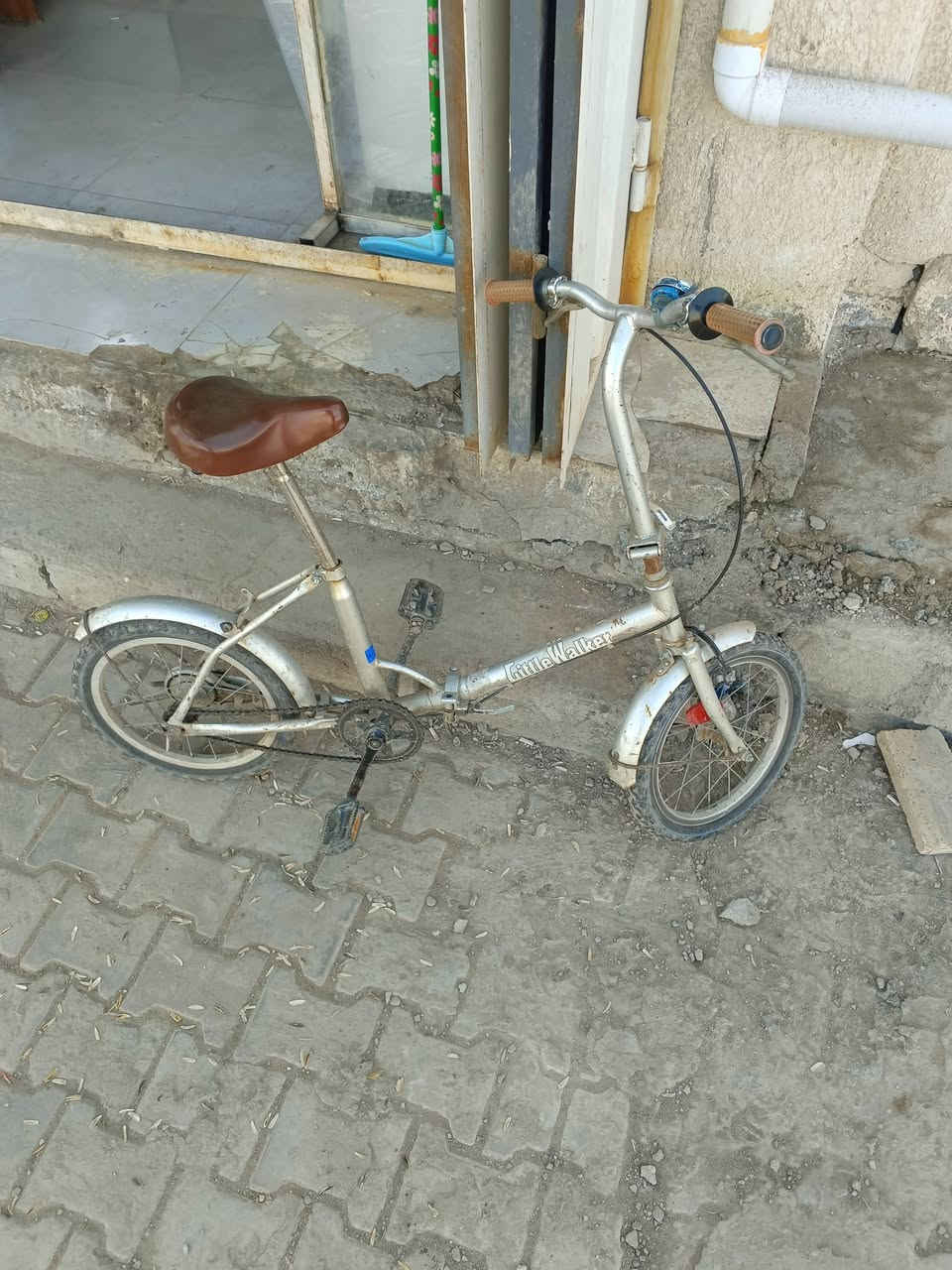 عمي سلام عليكم بايسكل البيع جديد والله متوازي عله بيعته رايده 25 الف مكاني كربلاء قرب مستشفى تركي شراي يجي خاص وبخدمتته


**إذا كنت صاحب هذا الإعلان وتريد حذفه لأي سبب، رجاءا أرسل رسالة إلى الدعم الفني**