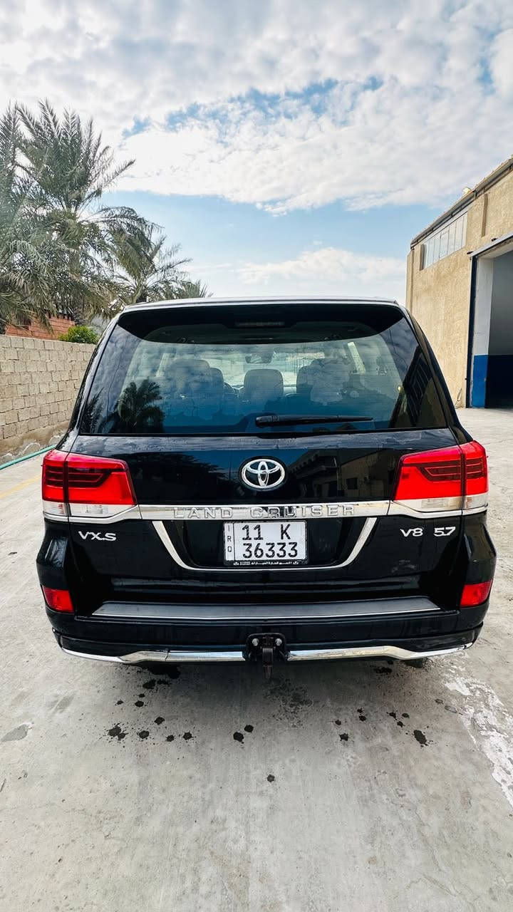 السلام عليكم
للبيع فقط لاندكروز تويوتا VXS

موديل 2019

فول مواصفات �

8سلندر

ماشية 107،000km

صور السونار بالمنشور

السعر 60،000$ وبيها مجال 

للاستفسار/***********
