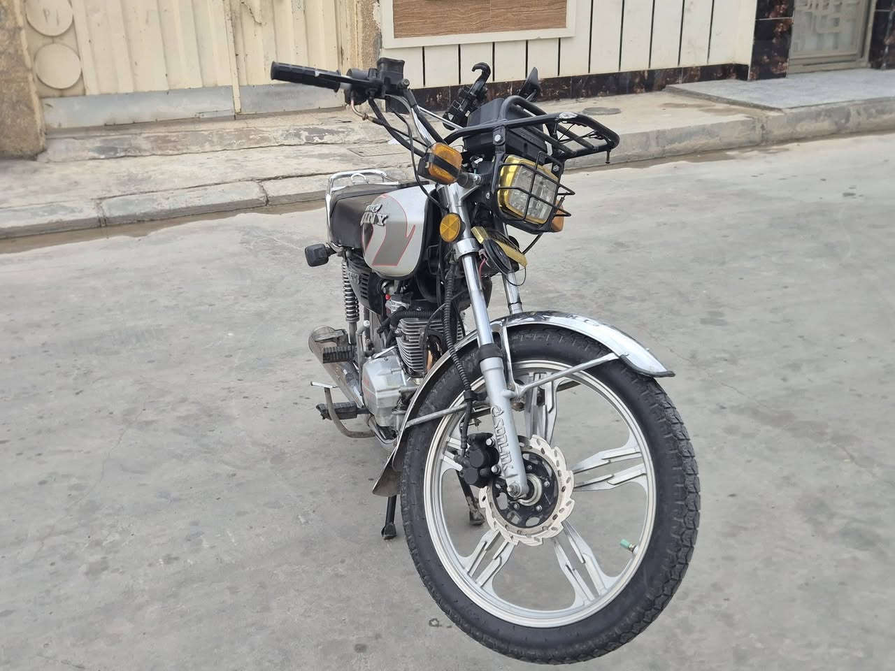 إيراني سيفان م 2021 سعر 500 وبي مجال تواصل واتس او اتصال ***********
