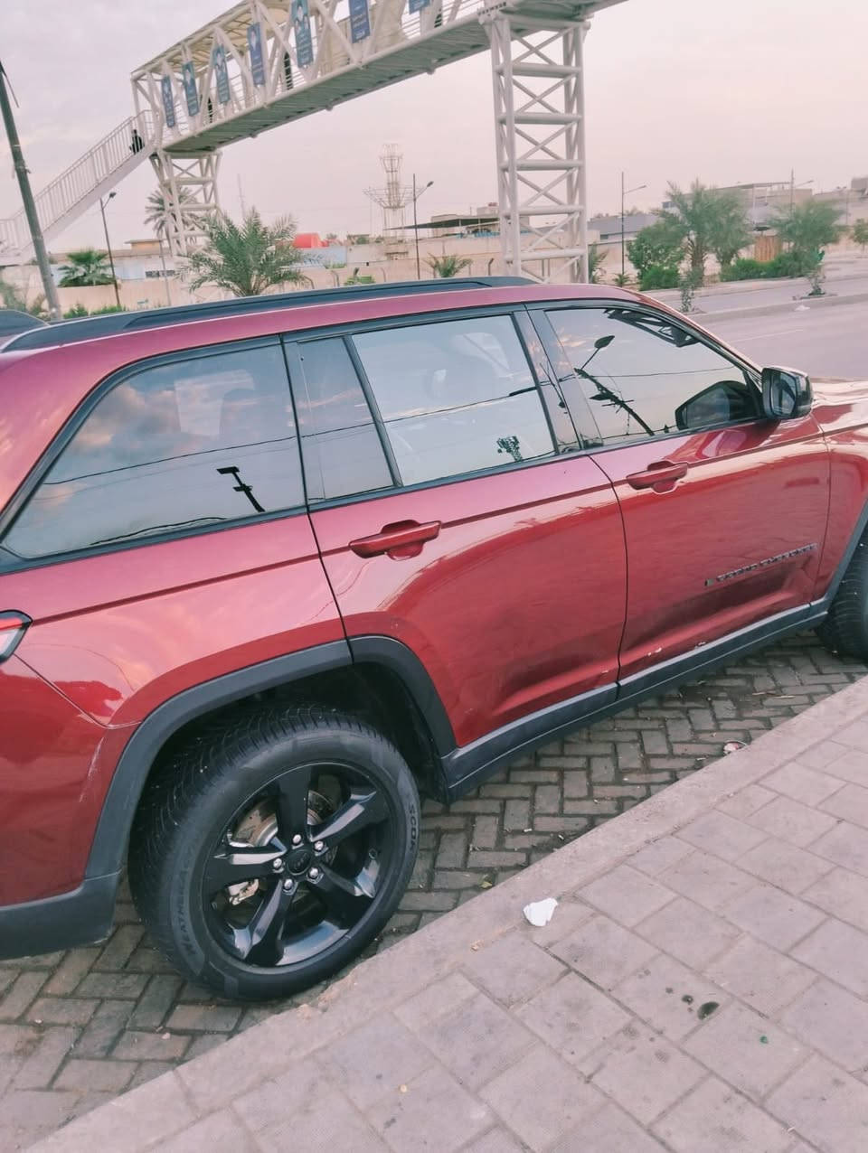 جيب كراند شيروكي 2023 بلاك توب
6 سلندر  4×4 دفع رباعي

فتحة سقف ( سلايت )

رادار امامي( تثبيت مسار مع مانع تصادم )

رادار جانبي( نقطة عمياء )

حساسات خلفية مع مانع تصادم 

كشنات كنتارا وجلد 

شاشة أبل كار بلي واندرويد اوتو وناڤيكيشن 

كشنات وستيرن تدفئة 

شاحنة موبايل وايرليس 

تشغيل عن بعد 

شفتات 

هاند بريك كهربائي 

وضعيات قيادة 
اوتو ستارت ستوب ( انطفاء ذاتي )

صندوق كهربائي 

ويل قياس 20 بلاك 

السعر : 245 وبيهه مجال بسمي مداور ثاني يوم

مكان السيارة بغداد

اتصال ***********
