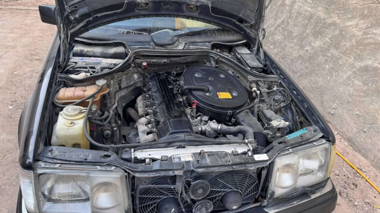 اللهم صل على محمد وآل محمد ما شاء الله تبارك الرحمن
بلادي في زمن كله تحوير 

مرسيدس دب 💚300 E قبغ اسود گير محرك حاويه جدد 

السياره مواصفات خاصه  جانت كشن الخلفي منفصل رئاسي 

جديد السيارة وعليها ادلمه كامله من الدعاميه للدعاميه كله وضع  شركت فقط صبغ جماليه 

مواصفات : 

 لون اسود غير محدد (كذاب) 🔥💚

حجم 300E بلادي

موديل1991

حدادية بيبي 

رقم نينوى انكليزي 

صاجات ملكي بلادي

غرفة بلاد جلد جديده

ستيرن كهرباء

سلايت طكتين.

كروز سرعه

دشبول شغال ولا گلوب بي ميشتغل 

ويل كب شرط الأصلي + تخم تاير

  جام 4 كهرباء

 منضومة زنون

سستم صوت دمام خلفي

ادامه كامله المنضومة البانزين من الفيت بم للعنكبوت كلو جديد حاويه بلاد

 دبل هورن _ دبل مروحه_ دبل فيت بم

محرك وكير أكسل الكبير مكفولات

قواعد دبل سليمات 

(فول مواصفات) 

تبريد شغال 

 كشنات كهرباء

4 تجاوي كهرباء

كشنات هيتر

مرايه جانبيه هيتر

هزه جديده 

السعر 100 وبيها مجال.. السياره مصروف عليها

للأستفسار أكثر أتصل :  

الرقم:*********** 

 

ملاحضه سياره باسمي هزه جديده 
يرحم امواتك اذا متعجبك وتشوفها غاليه وسعرها هواي علق بكلمه طيبه تليق بيك وكلشي موجود بالسوگ تعال وشوف بعينك
