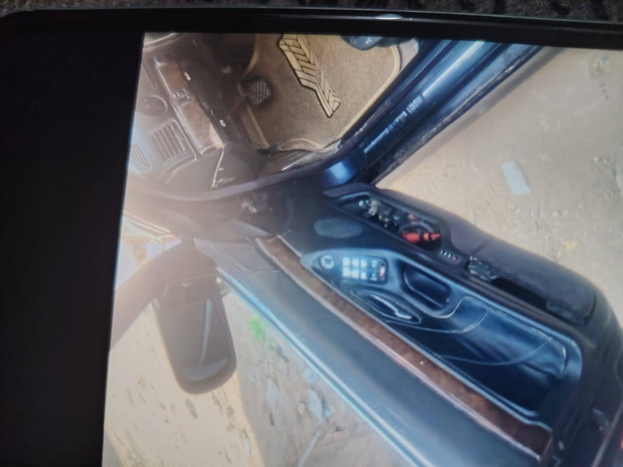 السلام عليكم لبيع مراوس بيام مديل94 جاهز مكينه وكير خير من الله تبريد ثلج مكانه بلنجف هذا رقم *********** سعره 55 بيه مجال

