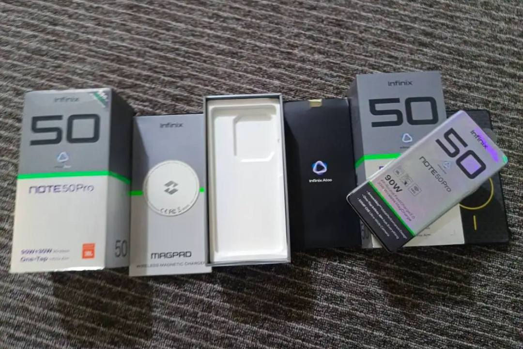 Infinix note 50 pro
الشاشة 
: AMOLED — بحجم ‎6.78 بوصة، دقة ‎1080 × 2436 بكسل (FHD+)، معدل تحديث ‎144‎ هرتز، سطوع حتى ‎1300‎ شمعة. 

🔋 البطارية والشحن: ‎5200 mAh، شحن سريع بقدرة ‎90W. 

📷 الكاميرا الخلفية: ثلاثية — رئيسية ‎50 ميجابكسل (مع دعم مثبت الصور OIS حسب بعض المصادر) + عدسة واسعة ‎8 ميجابكسل

الكاميرا الأمامية (سيلفي): ‎32 ميجابكسل

السعر بالدينار 240.000الف وبي مجال قليل

رقم التواصل ***********

العنوان بصرة كرمة علي
