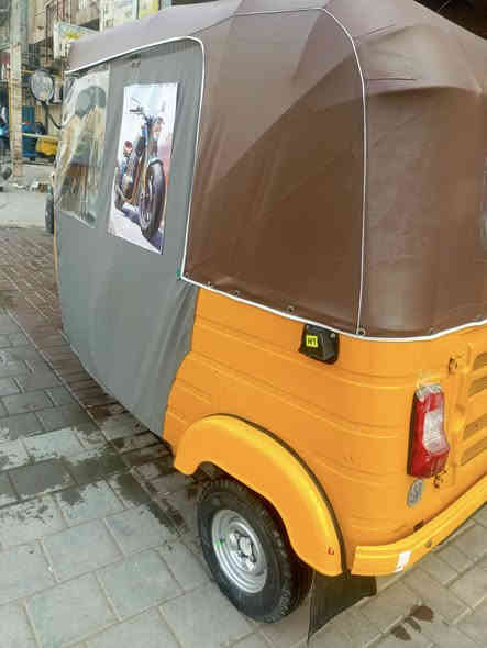 تكتك للبيع موديل ٢٠١٩ شهر ١١ رقم بغداد نكليزي تحويل ثاني يوم مكفوله من عده طخه بسيطه السعر ٥٧٠٠ وبيه مجال مكاني بغداد الشعب شارع الصحه ***********
