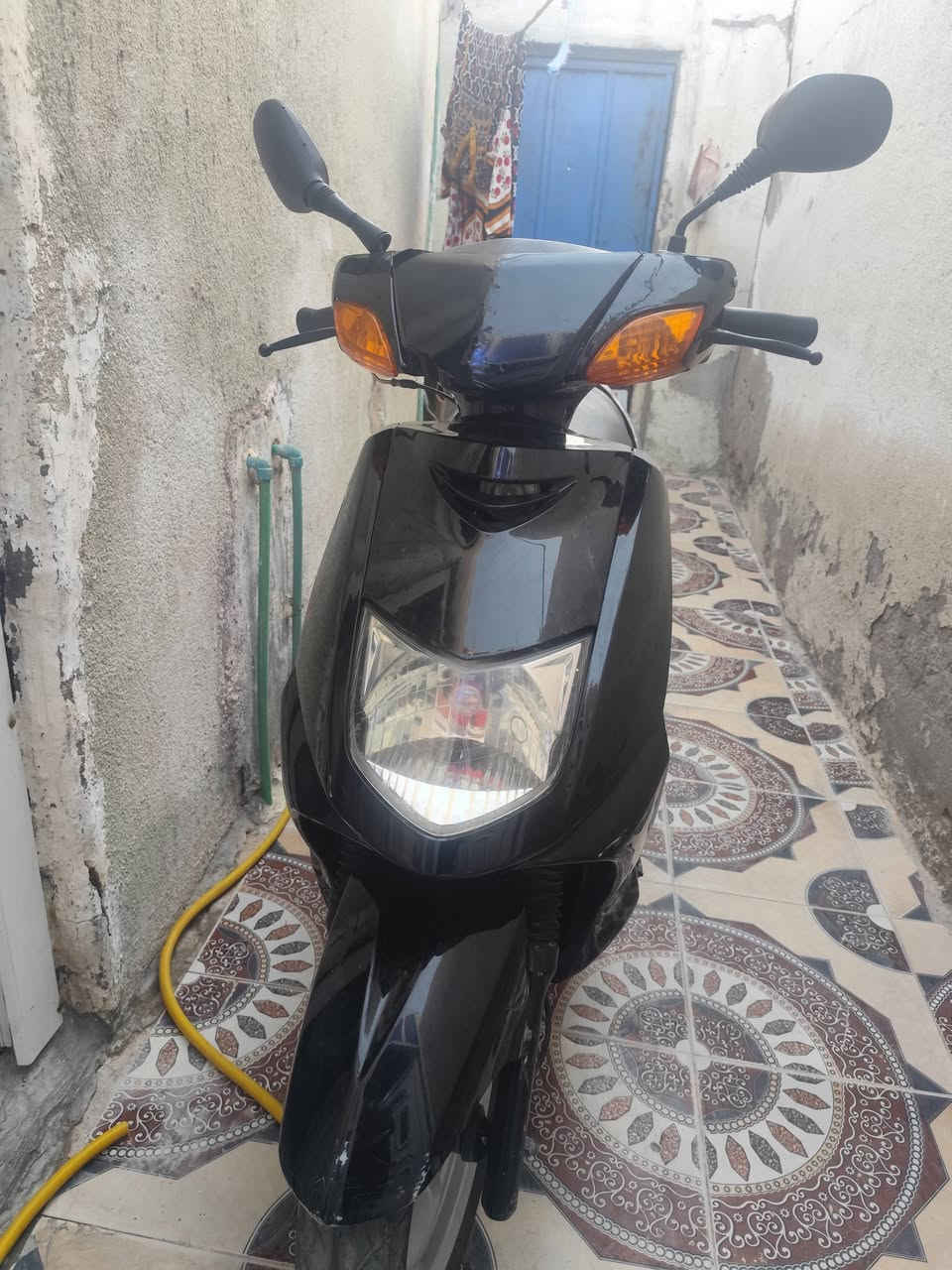 سلام عليكم سكنس نثيه كابريتر 140 ياباني موديل 2005 الدراجه قبل سبوع علكت ولفات وضلت ترجع بك فاير عله الكابريته وضلت تشغيلتهه بصعوبه اني ابيع ماتشتغل.
 كهربائيات كلهه شغاله عينه كيج بانزرين كيلو متر كلشي بيهه شغال عطلهه فقط معلكه ولفات وكابريته هم تعبانه مالتهه سعر 400 قفل الدراجه قبل شهرين مشتريهه 650
رقم الهاتف ***********
