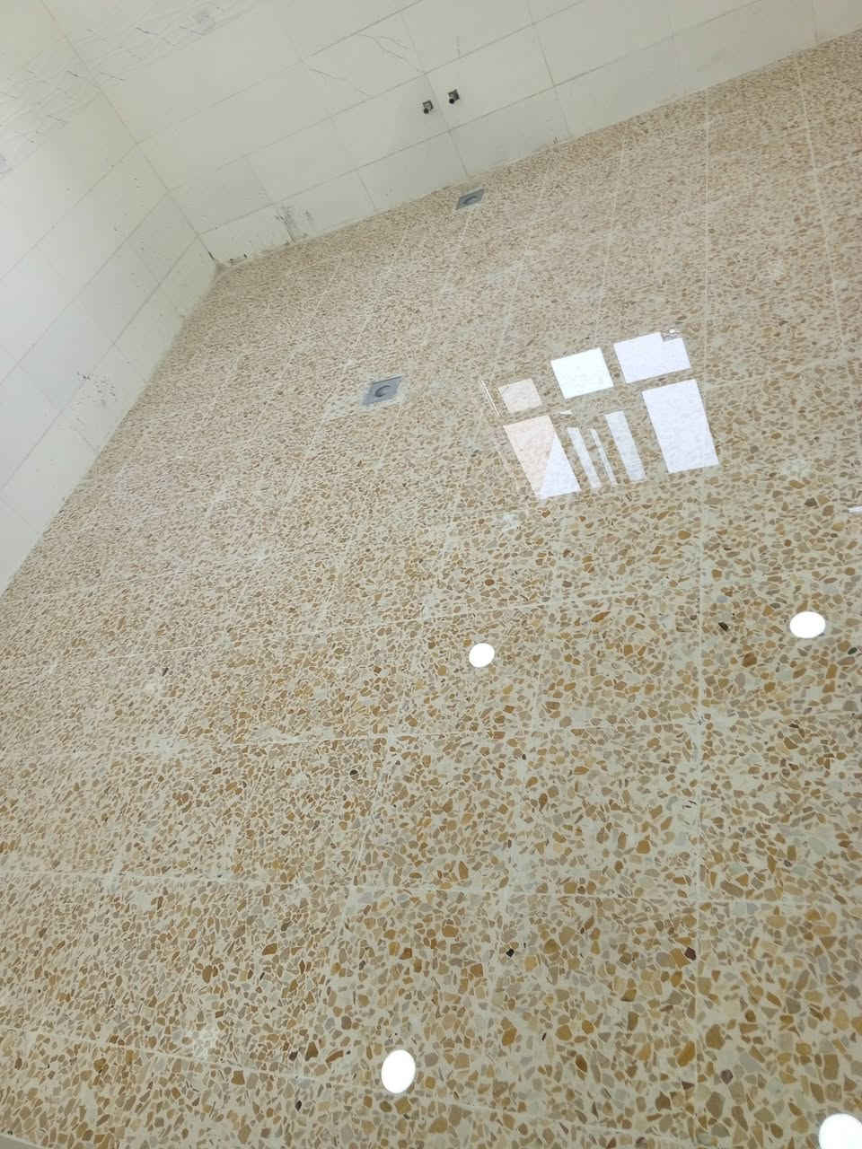 كادر شغل سيراميك في بيجي ونواحيها خابر ودلل *********** تسليم مهندس
