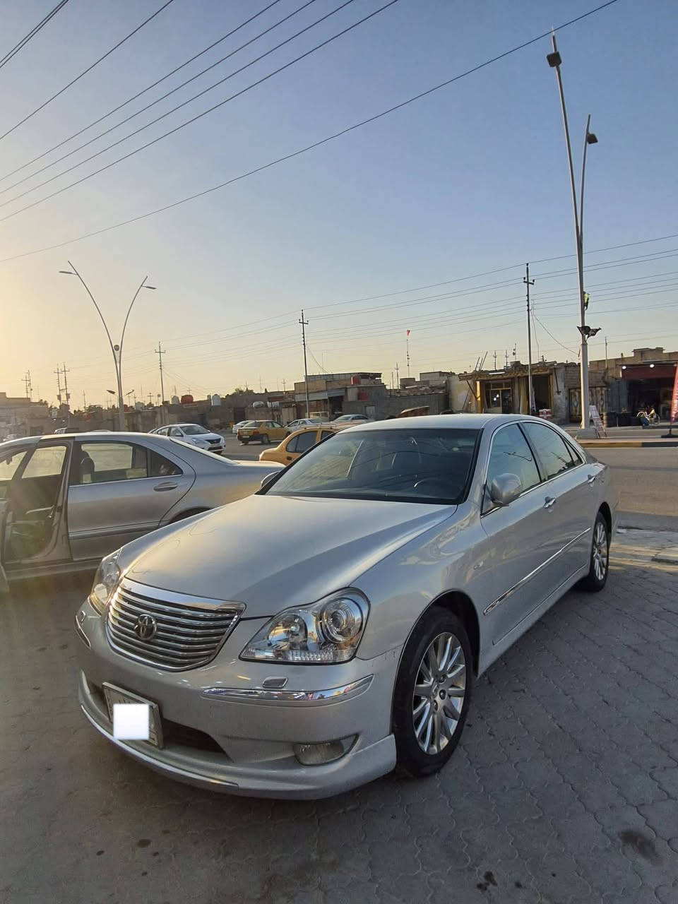 ماجستا ادوات حاويه بدون كص مكفول و من الضربه
مديل 2006 مكينه 4300 
مواصفات سياره 5دكم vlip كلش للأخير 
دواخل أسود وصاج ماروني 
تبريد 3 قطع أمامي وخلفي وبتتنه فوك ركاب خلفيه
ثلاجه خلفيه تحكمات خلفيه
بردات 3 خلفيه بلاد
حامل أكواب خلفي سياره تحكمات كشن راكب ميموري وتدليك 3 وضعيات 
كامرات 2 أمامي وخلفي .
جنطه شفط .
5 بصمات السياره .
تدفئه وتبريد شرط ثلج
حداده باكيت 
تخم تايرجديد 100% وبطاين جديده
ويل أصلي حجم 17
بلوتوث وقرص كله شغال شرط.
ستيرن كهرباء 
رادار أمامي .
كشنات خلفيه كله كهرباء 
8 سماعات و2 دمام
سياره جكات صعود نزول .
لحايه خلفيه وامامي أصلي شادهن
نضام ترحيب كذالك
سياره ترفع بنيد عبالك باكيت
شرط كله محسن ودهن أصلي شلعته طياره .
كبل تشغل وترايك 180.
وبعد بيهه هواي شغلات ماذكرته.
والسياره جديده ومال شاب مرتبه واني خادم واليريد يشوفها السعر 90 ورقه وبيه مجال 
مكاني بصره أبو خصيب.
***********
