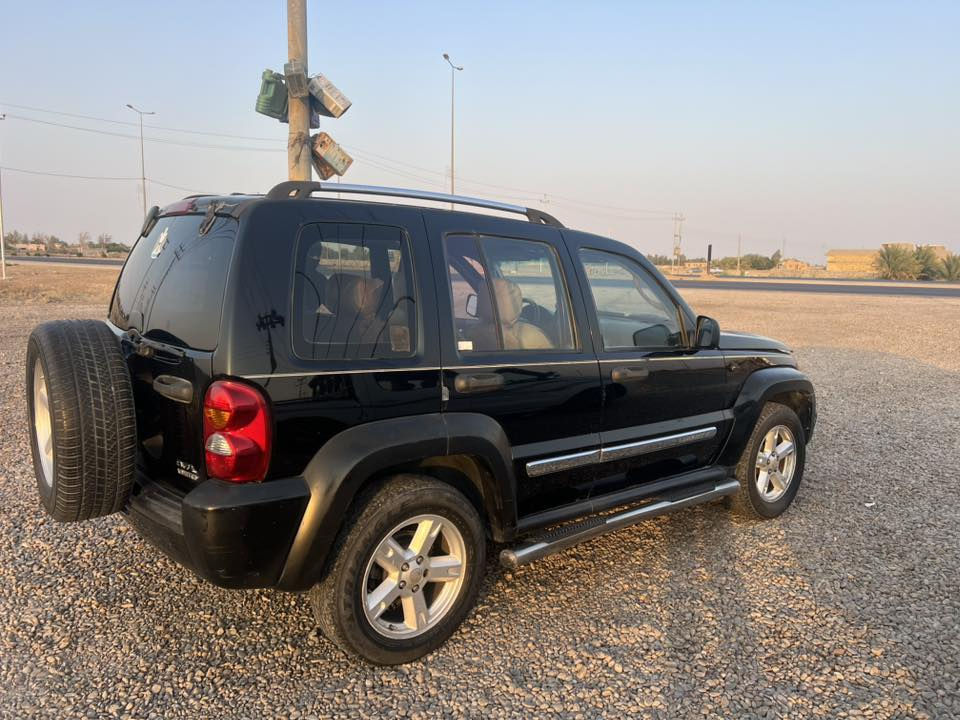 سلام عليكم 
جيب لبرتي 2007 رقم بغداد السنويه 2027
السعر 75$
***********
البصره القرنه
