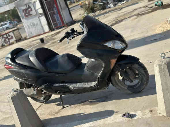 دراجه صف 8 شغاله مابيها نقص كير ملغي كلها شغاله سعر 500وبيها مجال الشراي يخابر عنواني البلديات قرب الإطفاء 
***********
