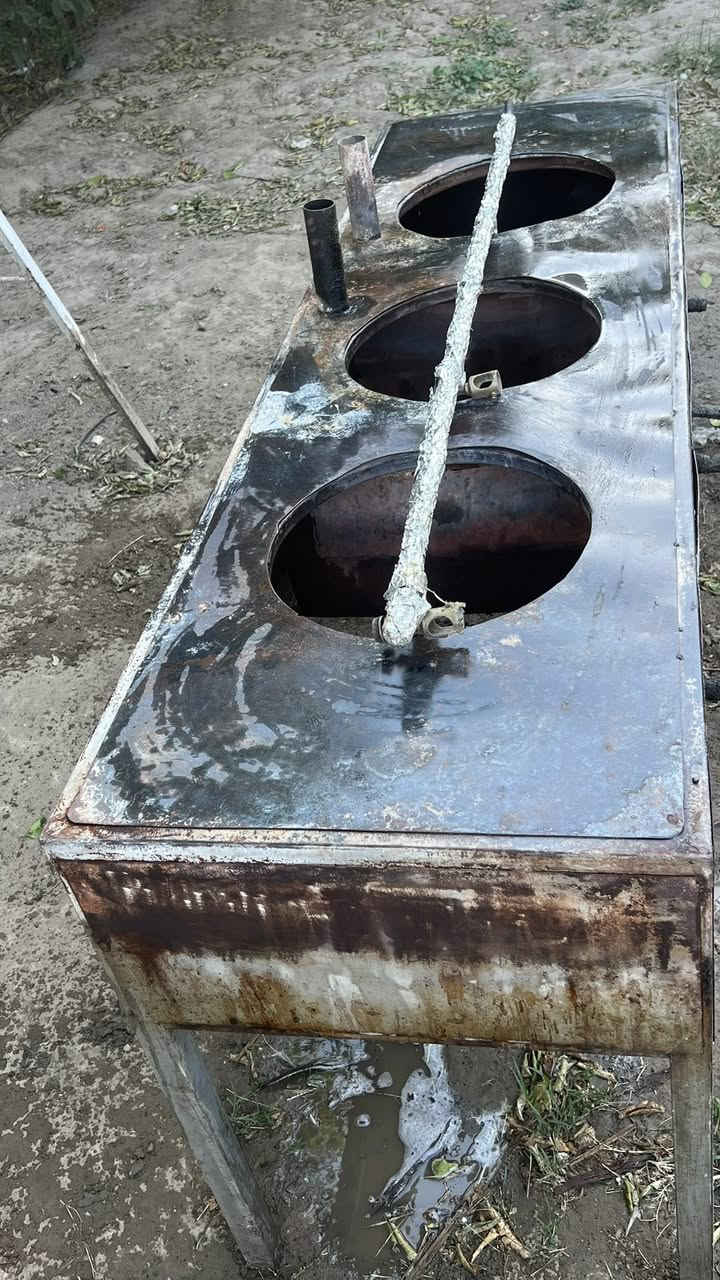 اغراض كافتريه للبيع 

1-شاشه عدد 2 وحده بيه 12بورد وثانيه 30بورد وعندي صوره الها من تشتغل
طباخ 3عيون مال تكلاه
مجمد 
كريل بركل
طوس .بلانكوات
براد 
مكاني حله 
***********
