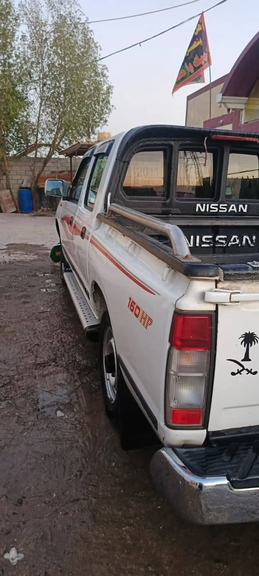 سلام عليكم بيكم نيسان 2011 محرك كير تبريد حداديه كله مكفول تخم تاير جديد. رقم بصره بسمي مشروع وطني نص صبغ جاملغ كدام والباقي كفاله سعره122 اوبها مجال قليل رقم الهاتف *********** مكاني النجف كوفه شارع معمل اسمنت
