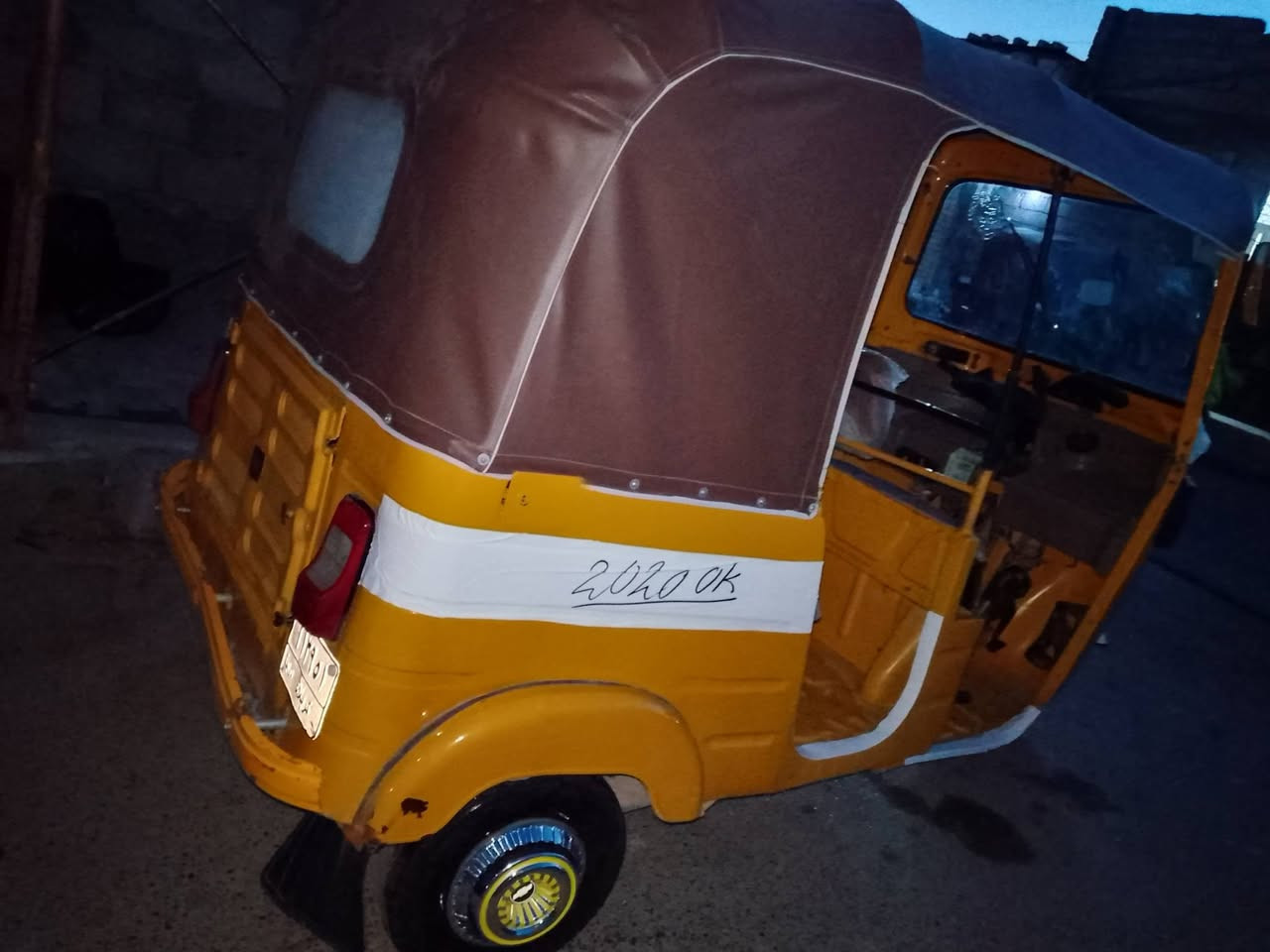 السلام عليكم 20 شهر  12 رقم كربلاء السعر 5800وبيها مجال ‏‪*********** مكينه كير اكسن مكفولات
