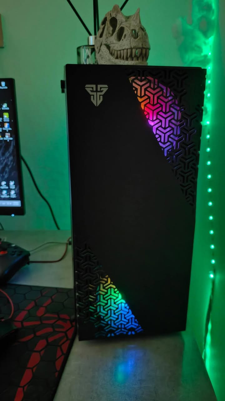 CPU ~ i5 10400f
GPU ~ RTX 3050 8GB dule

RAM ~ 16GB (2×8) 3200hz

MB ~ H410 M.2

SSD ~128 

HDD ~ 1T

PSU ~ 700W 80 PLUS

COOLER ~ INTEL COOLER

CACE ~ MIDTOWER 3FAN 

سعرها 750 
البصره
رقمي ***********
