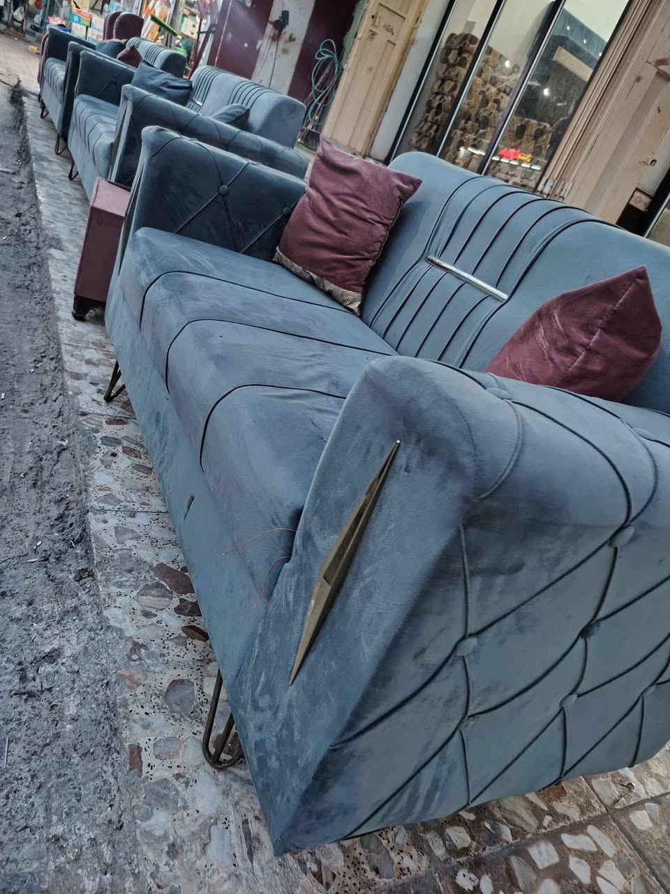 #تخم_عشر_مقاعد تركي مودرن الحديث ثقيل جداً جداً تفصال مو  كارتوني ما ينشال. نظافته 100 /100  اللون المرغوب رصاصي💯❤️‍🔥 السعر 625وبيه مجال


**إذا كنت صاحب هذا الإعلان وتريد حذفه لأي سبب، رجاءا أرسل رسالة إلى الدعم الفني**