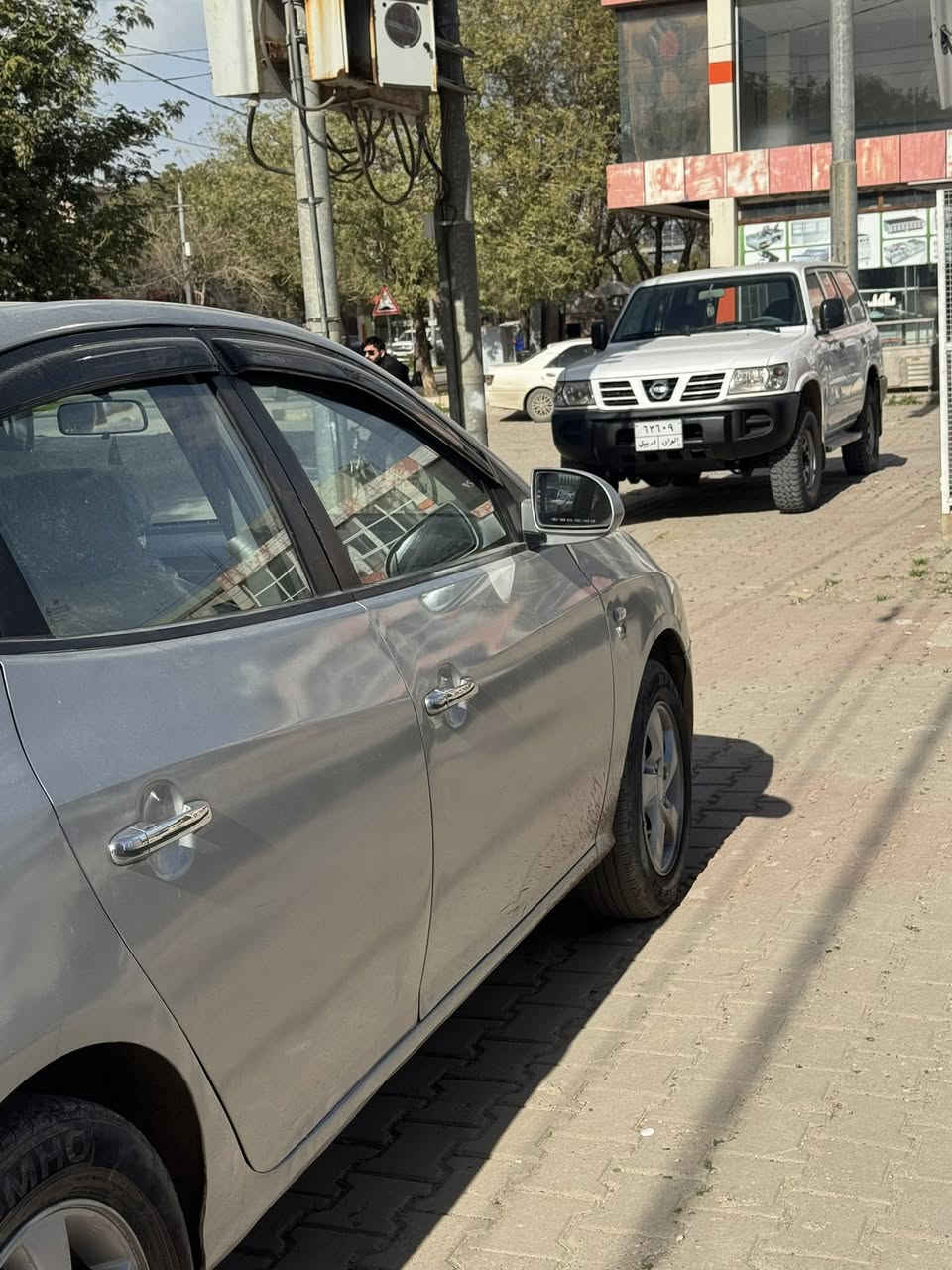 سەرتا بە ناوی خوای گەورە  ئاڤانتی ٢٠٠٨ فوولی بێ سلاید  بە شەرتی کەڤەر گۆراو نەبێ زەربەی نەبێ سەقفی بۆیاخ نەبێ گیانی هەموو ئیشەکا تەنانەت هیتەری کوشنەکانیشی ئیشەکە زۆر کەم رۆشتووە بە شەرتی گێر و مەکینە هەلمی دەمیشی نیە هەتا بلێی خاوێنە  *********** گەر موشتری نیت سەرمان مە ئێشێنە رەحمەتی خوات لێ بێ
