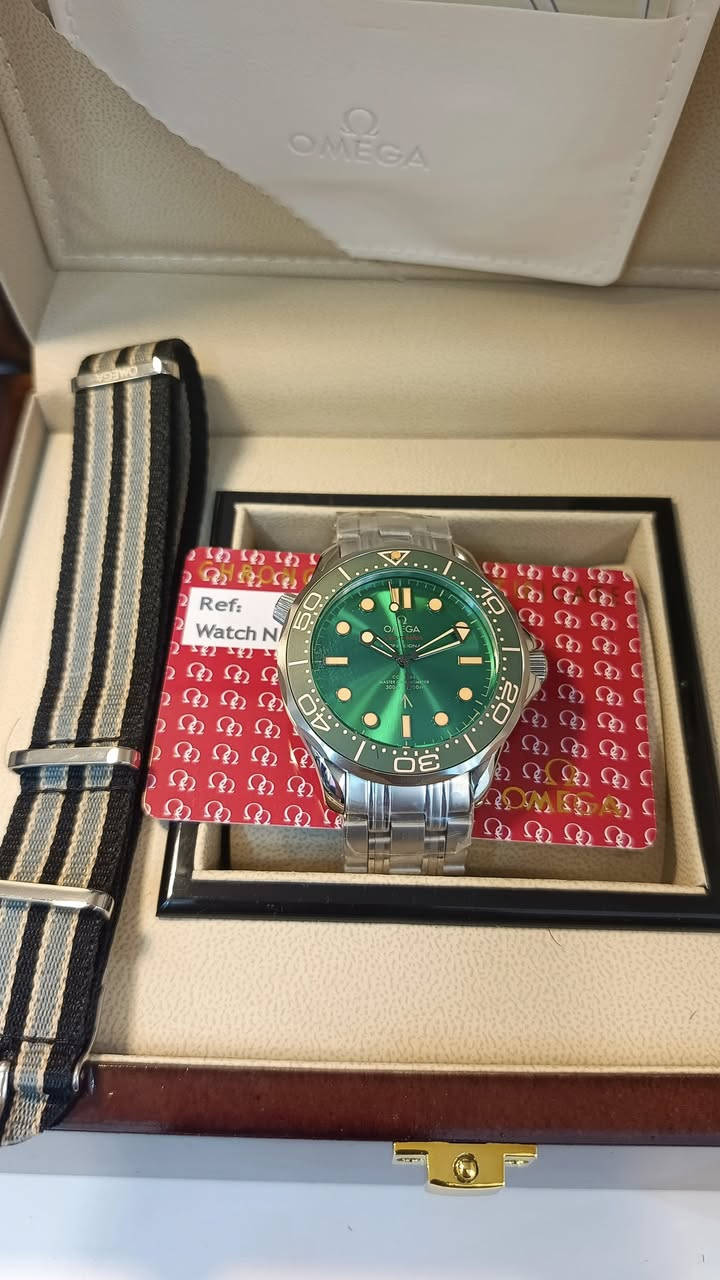 السلام عليكم من رخصة الاخوه الاعضاء ساعه اوميكا جيمس بوند سوبر ماستر جديدة لووك للبيع
اوتماتيك
رنك دوار سيراميك
اميال وارقام فسفورية
مينا مميزه
وزن ثقيل
سير ستانليس ستل ضد الصدا
وزن ثقيل
قفل الساعه محفور اوميكا
قفل بحري
شكل انيق جدا
الساعه مع العلبه الاصليه وكرت الضمان 
قطع قليله جدا
العنوان بغداد
يوجد توصيل
***********
ماسنجر
واتساب
