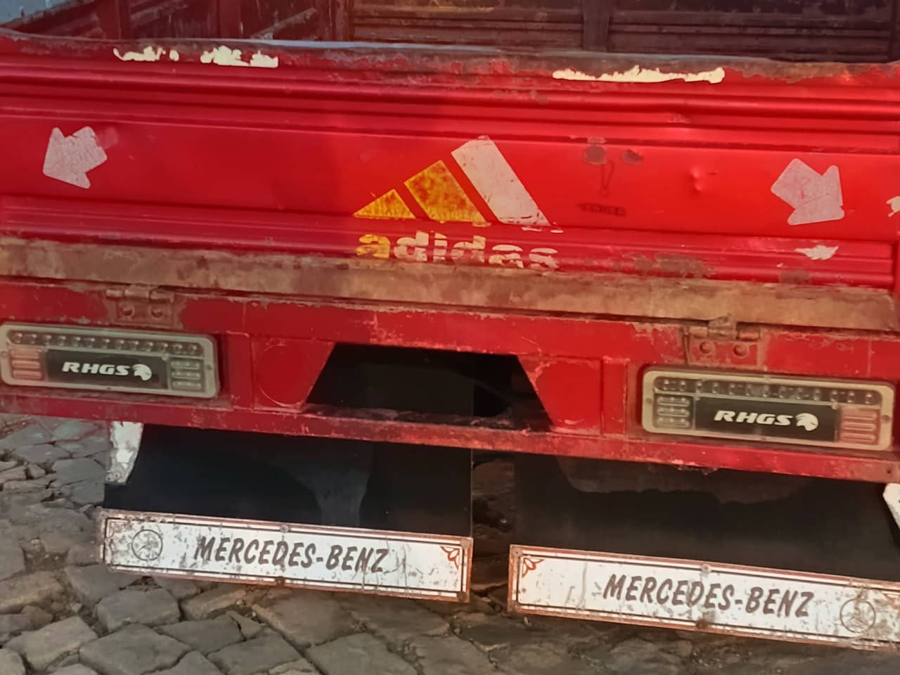 سلام عليكم ستوته سلطان موديل18 محرك امتيار تخم تاير حته اسبير سعر مليون و800وبيه مجال رقم الهاتف***********
