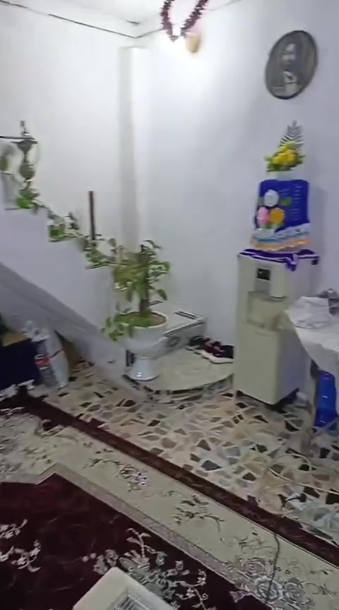 السلام عليكم ورحمة الله وبركاتة بيت البيع منطقت بوب الشام قرب السواعديم اسواق الصدرين مساحت البيت 60مترنوع العقار سند 25تبليط خدمات كاملة قرب المصطوصف السعر35مليون وبي مجال وتفاصيل الباقيه اتصل وني ابخدمتك اخوكم محمدالنداوي بغداد***********
