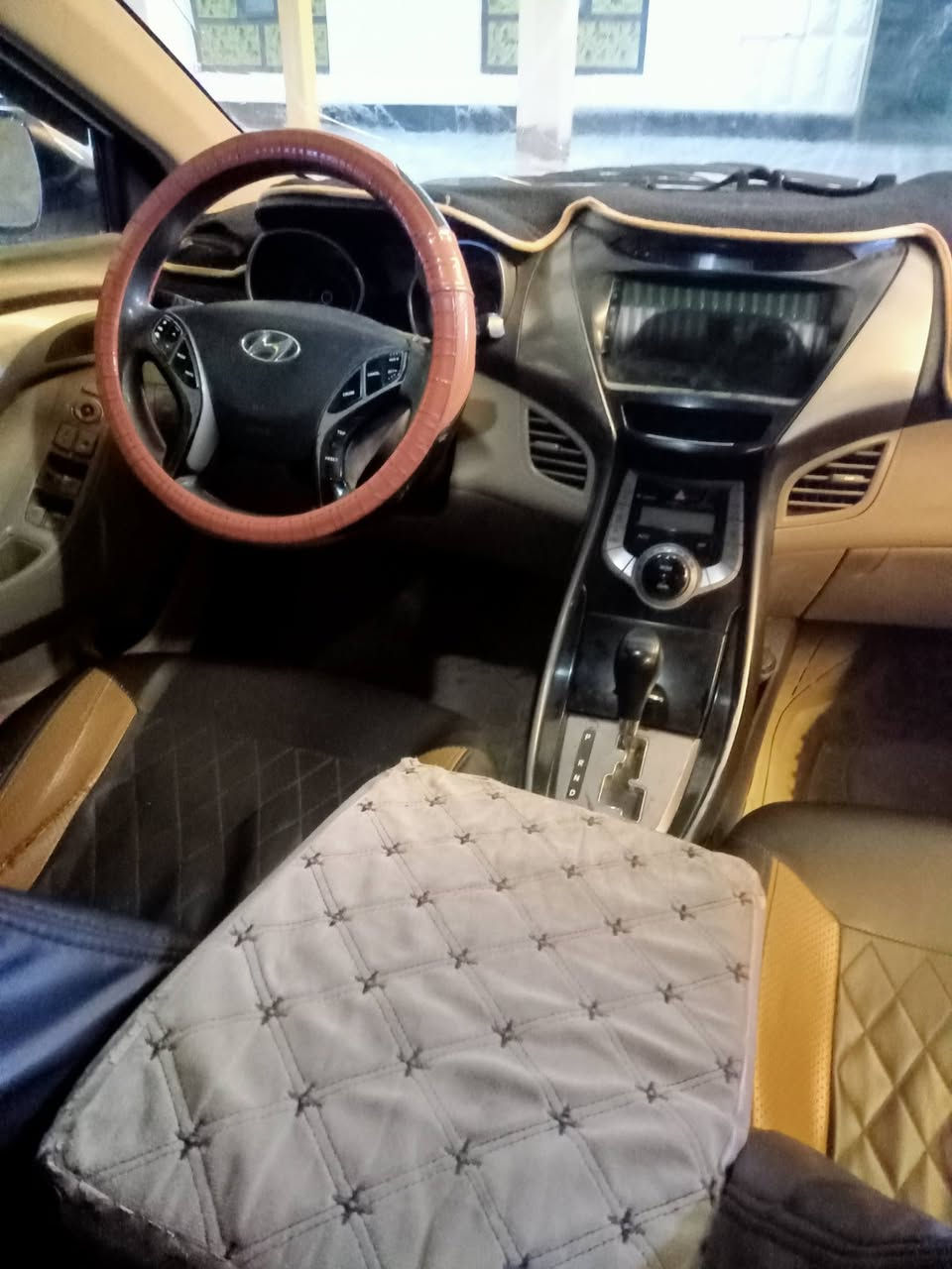 النترا 2013 خليجي محرك 1800تبريد تخم تاير فتحت سقف تحويل مباشر سيارة بإسمي رقم مميز انبار مشروع وطني بيها شوي صبغ باب السائق والدوسات فقط سعر 110وبيها مجال الاتصال على الرقم ***********
