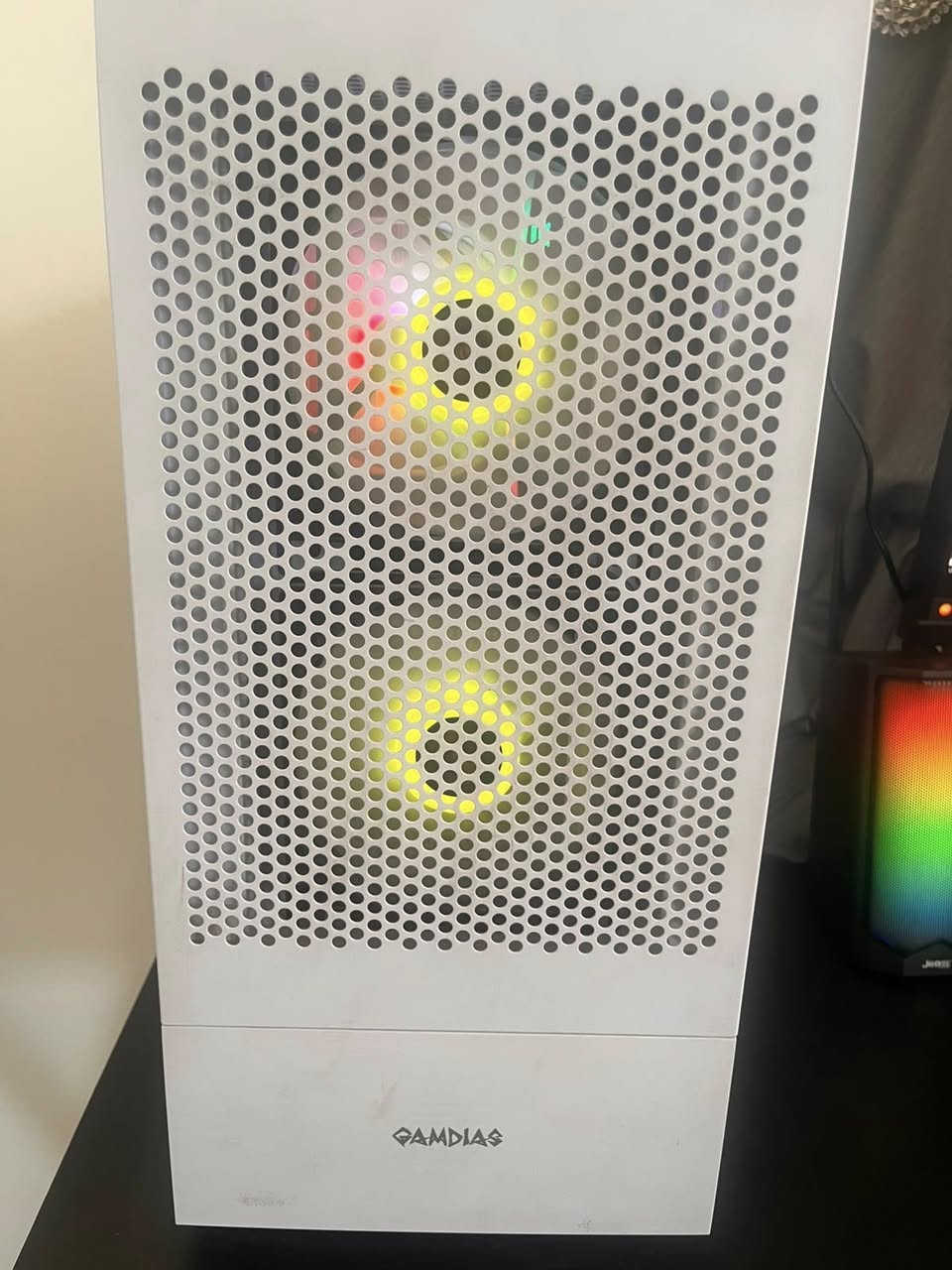 السلام عليكم حاسبة كاملة للبيع

مواصفاتها الكيس:
Cup i5 12400F 
MSI Pro B760 DDR4
Power supply 750W
RAM T-force DDR4 2x8 3600 RGP
Snowman مبرد لون ابيض
RTX 4060ti 8G
 
ماوس redragon RGP
كيبورد ميكانيكي  RGP redragon
شاشة بلاك ولف حجم 27 ( 165 هرتز)
سماعات سبيكر 
ميز اسود صاج
السعر // 1200 دينار 
(سبب البيع قلة الوقت للعب)
مكاني بغداد الغزالية
***********
