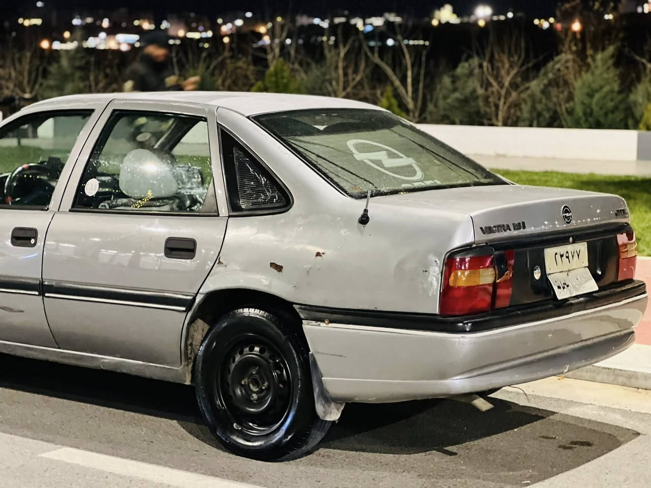 لەسەر ئیزنی ئەدمین 
ئۆپڵ ڤیکترا١٩٩٣
مەکینە١٨ئیسراحەت 
سڵایت
Abcبەشەرت 
گێر عادی 
لۆک لۆک 
گێڕو مەکینەو کارەبای وهەمووگیانی بەشەرت 
بەشەرتی ڕزیوی نییە  
هیچی پێوە نییە
سەیارەکە زۆر زۆر تازەیە
سعری٣٩گەڵا معامەلە 
T.b:سەنەوی ٣مانگە بەسەر چووە
*********** 
شوێن:سلێمانی
