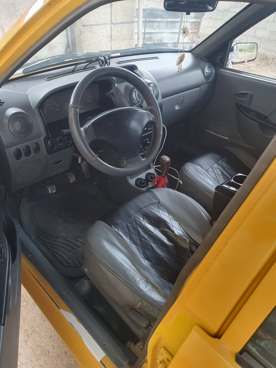 سلام عليكم عيدكم مبارك وكل عام وانتم بالف خير وصحة وسلامة يارب  سايبه للبيع السعر ٣٠ العنوان كوت البتار ***********
