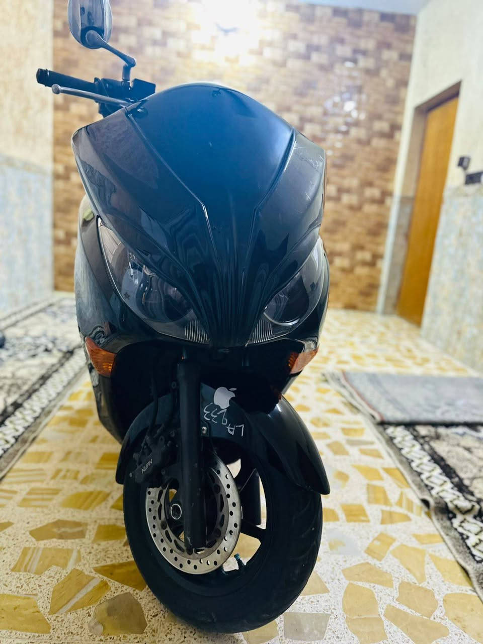 السلام عليكم شباب الدراجة 0ــ10 للبيع مكاني بغداد الطوبجي دراجه ماشية 27نضافة مئة بل مية وعدلت عليهة وشمات دوشمة كشن بي ام دراجةبيهة تدفئة بل يدات دراجة خير من الله صور التزويد جوة الي يريد يتفضل خاص واتساب فقط ***********  السعر 15 ورقة قفل غير قابل للتفاوض .
