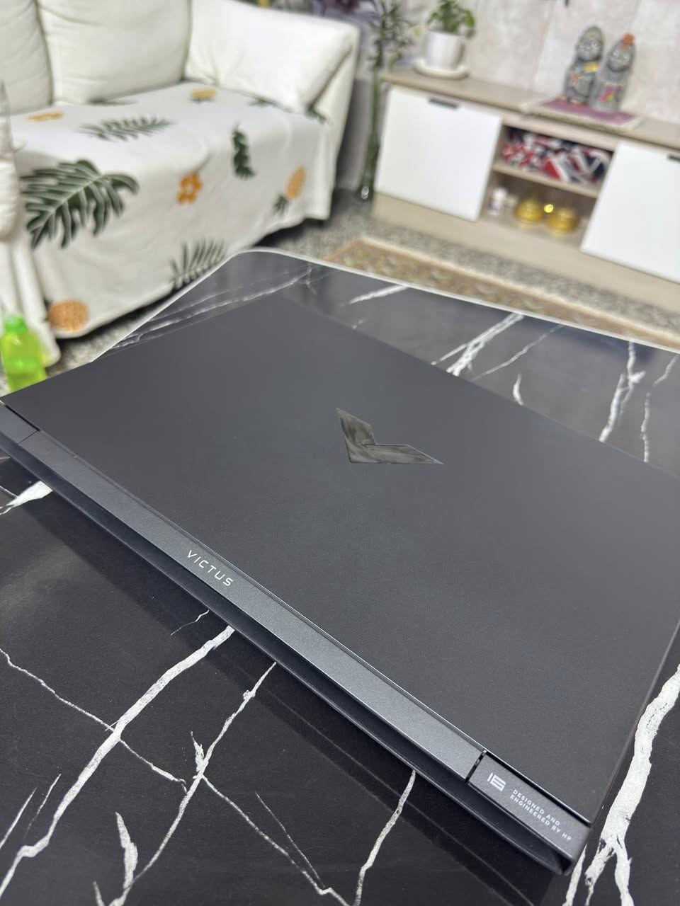 سلام عليكم شباب
للبيع لابتوب  HP Victus
المواصفات:
-
كرت الشاشة (GPU): NVIDIA GeForce RTX 4070
 المعالج (CPU): AMD Ryzen 7 8845HS 
الرام (RAM): 16 GB DDR5
 التخزين (SSD): 512 GB NVMe 
الشاشة: 16.1″ Full HD 144 Hz 
المنافذ: USB‑A / USB‑C / HDMI / Ethernet
الاتصال: Wi‑Fi 6 + Bluetooth
-
نظافه الجهاز ٩٩ بالميه مع كامل ملحقاته والكارتونه
استعمال بسيط 
سعره:1,450,000 قفل
 العنوان بغداد حي القاهره - لا يوجد توصيل
للتواصل على خاص او *********** واتساب فقط
الجهاز ويا هديه اشتراك اكسبوكس باس 4 اشهر
