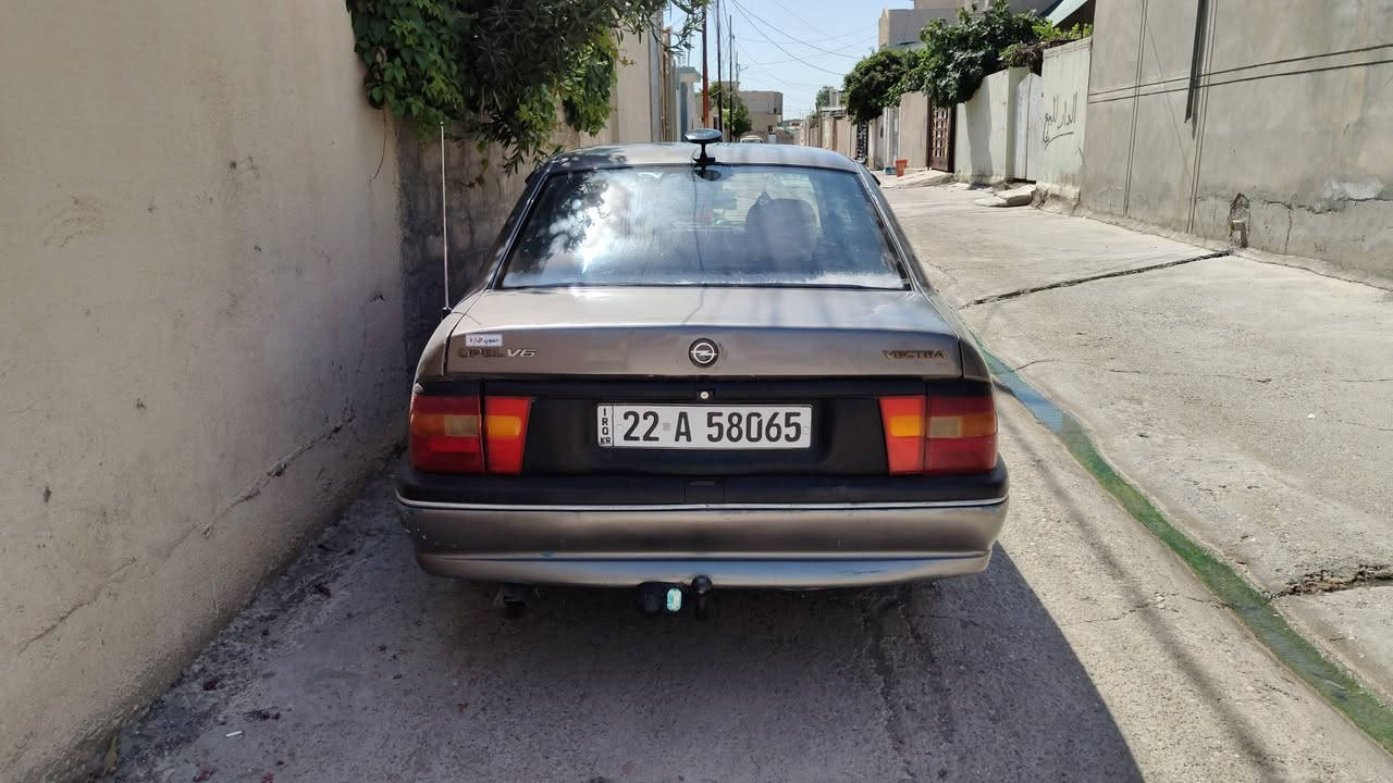 اوبل فكتره موديل 92 حجم 18 محرك كير شرط كير اوتوماتيك بي كارمون بنزين باب الكدام اليمين مبدل بيها ملاحظات معجون السعر 40 وبيها مجال ***********
