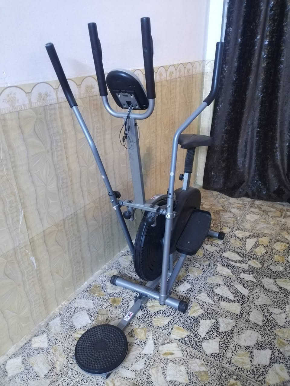 باسكل رياضي للبيع سعر ١٧٠ وبي مجال


**إذا كنت صاحب هذا الإعلان وتريد حذفه لأي سبب، رجاءا أرسل رسالة إلى الدعم الفني**