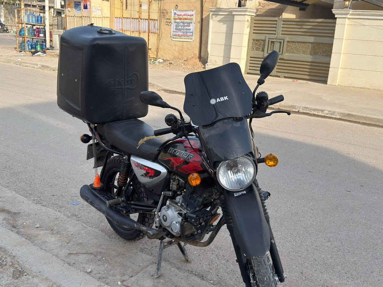 بوكسر جبلي 23 مرقم بغداد انكليزي ماشي 26الف كامل مابي نقص تايرات جدد مبدلها ويا صندوق ودوشمه كامله
سعر مليونين ونص قفل
واتساب ***********
