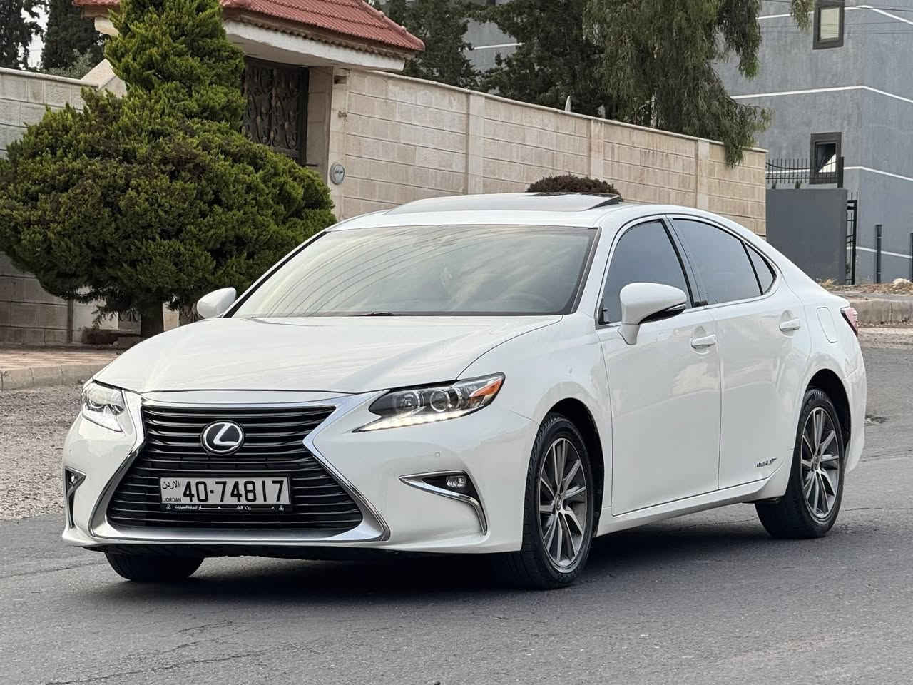 Lexus Es300 2016
لكزس ES300 موديل 2016 اصلي فحص كامل فل كامل 7 جيد وارد امريكي كلين تايتل لون ابيض لؤلؤي

ورقة الفحص مرفقة مع الصور 

‎فحص الهايبرد والبطارية والايرباغ فحص كامل

‎نظام الكتلايزرات الاصلية موجود

السعر:18900 

‎للتواصل 0798202996

‎الاضافات:

‎محرك 2500Cc هايبرد قوي واقتصادي 
فتحة كريستال 3 حركات 

‎ كراسي جلد كهربا لون بيج

‎شاشة اصلية مع نظام صوتي JBL
ماوس للتحكم بالشاشة
‎تحكم طارة كامل 

جنط عدد 4 قياس 17 كروم مع كوشوك جديد

‎مثبت سرعة
‎بصمة تشغيل وبصمة على الابواب الامامية والخلفية 
‎انظمة قيادة 
Eco
Power
Normal 
Airbags اكياس هوائية
‎نظام بريك ABS
‎سنتر الشركة 
‎والعديد من الاضافات لم يتم ذكرها 
‎سيارة من افخم وارقى السيارات

‎ماتور جيد 
‎‏‎الجير جيد 
‎‏‎هايبرد فحص كامل
‎‏‎الله يبارك لصاحب النصيب
سيارة وكالة بمعنى الكلمة
‎للاستفسار 0798202996


**إذا كنت صاحب هذا الإعلان وتريد حذفه لأي سبب، رجاءا أرسل رسالة إلى الدعم الفني**