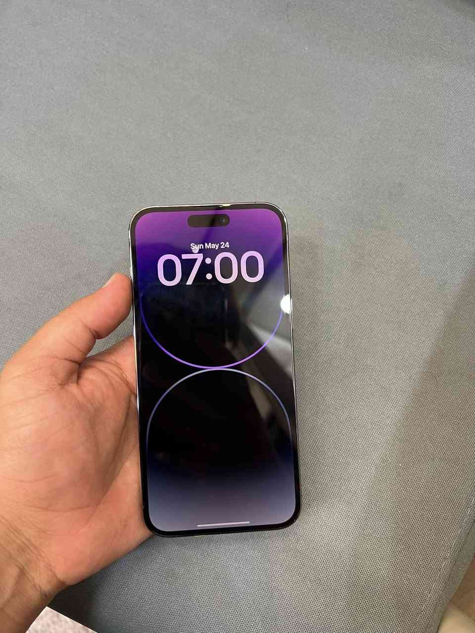 السلام عليكم
iPhone 14 Pro Max 
الذاكرة 256
البطارية 90
السعر  925 
***********
