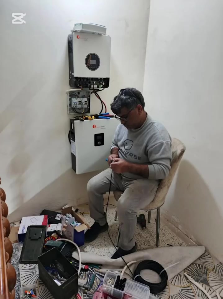بفضل الله تعالى تم تنصيب منظومة الطاقه الشمسيه لمنزل الأخ العزيز حمزه جبار محيبس القريشي في مدينة النعمانيه شارع 13 متكونه من اللواح لونجي 645 عدد/8 ضمان خمسة عشر عام وبطارية ڤلستي حجم 12.5 ضمان خمسة سنوات وأنڤيرتر فلستي حجم 8K ضمان سنتين 👇 
#شركة_سيد_رسول_للطاقه_النظيفه
#واسط_نعمانيه_خلف_معمل_المعجون
#زورونا_ونحن_بخدمتكم🌹


**إذا كنت صاحب هذا الإعلان وتريد حذفه لأي سبب، رجاءا أرسل رسالة إلى الدعم الفني**
